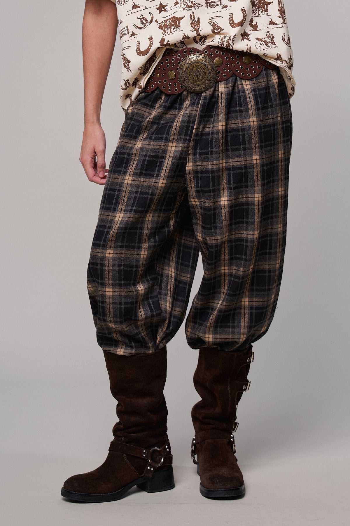 Campfire Plaid Flannel Jogger Pants in BLACK - Women's Casual Pants | Urban Daizy
