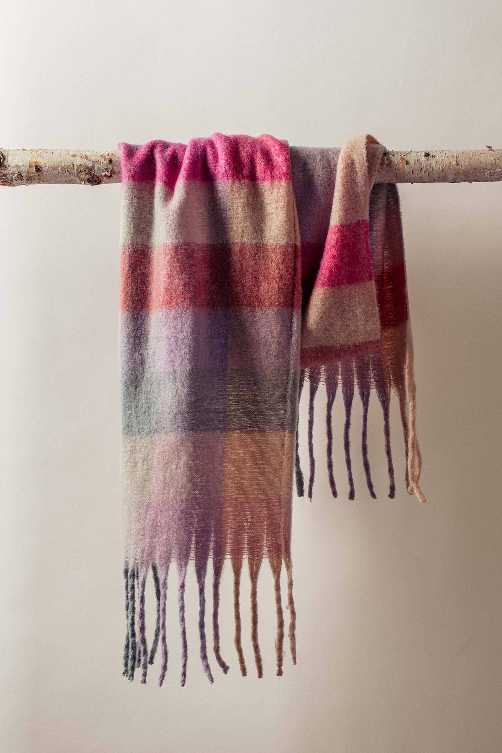 Urban Daizy Plush Oversized Colorblock Plaid Scarf Pink Scarf - Women's (UDZ-KN-00657)