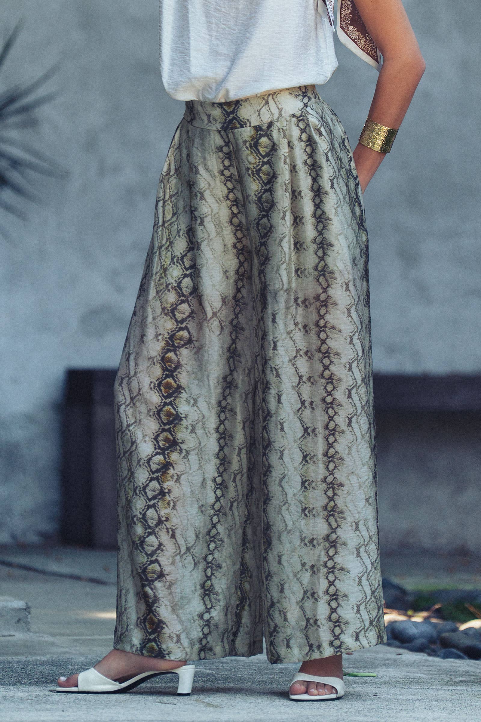 Urban Daizy Snake Print Wide Leg Pants Linen Blend Multi Pants - Women's (UDZ-PT-00479) – alternate view 4