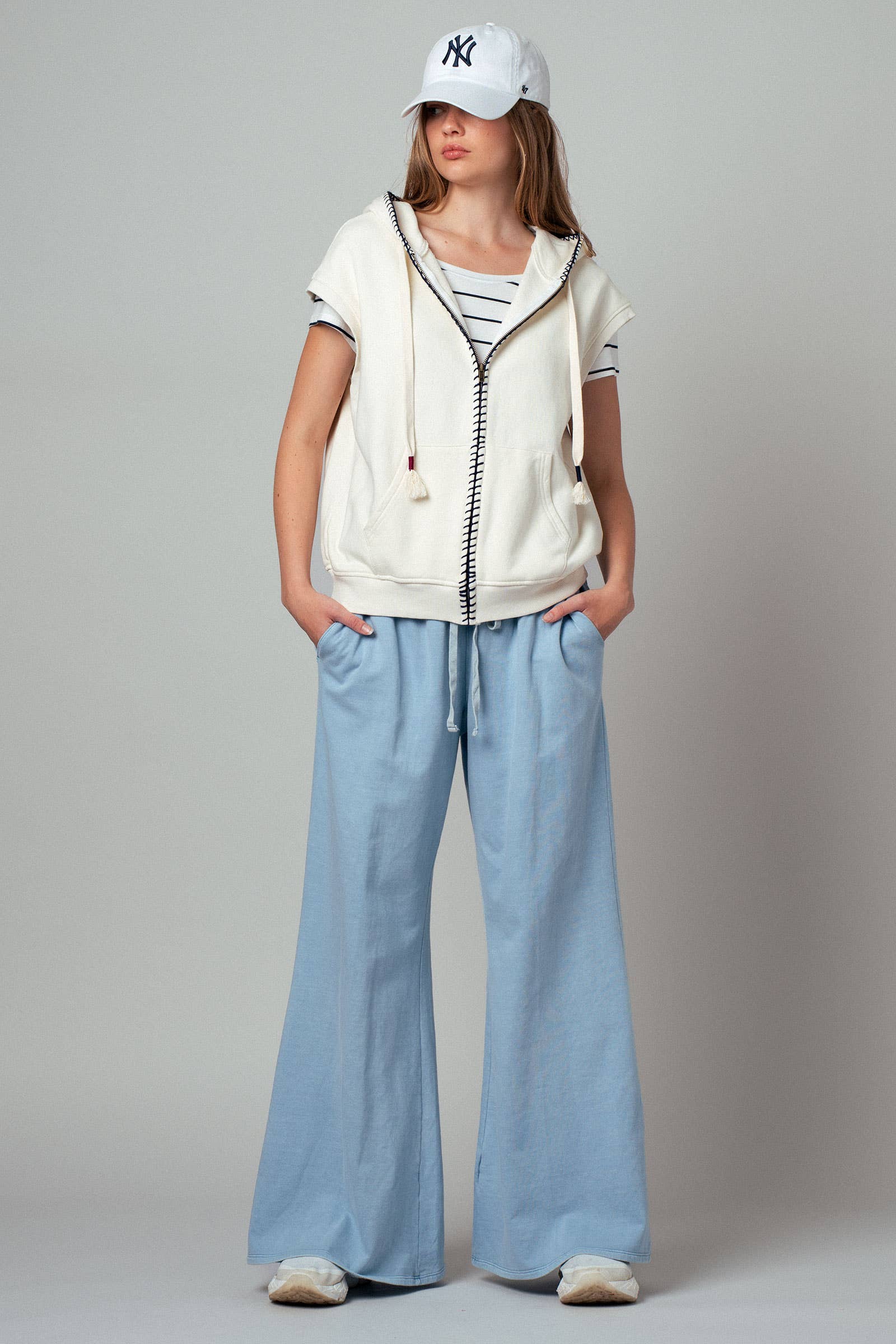 Relaxed Sleeveless Contrast Stitch Zip Hoodie