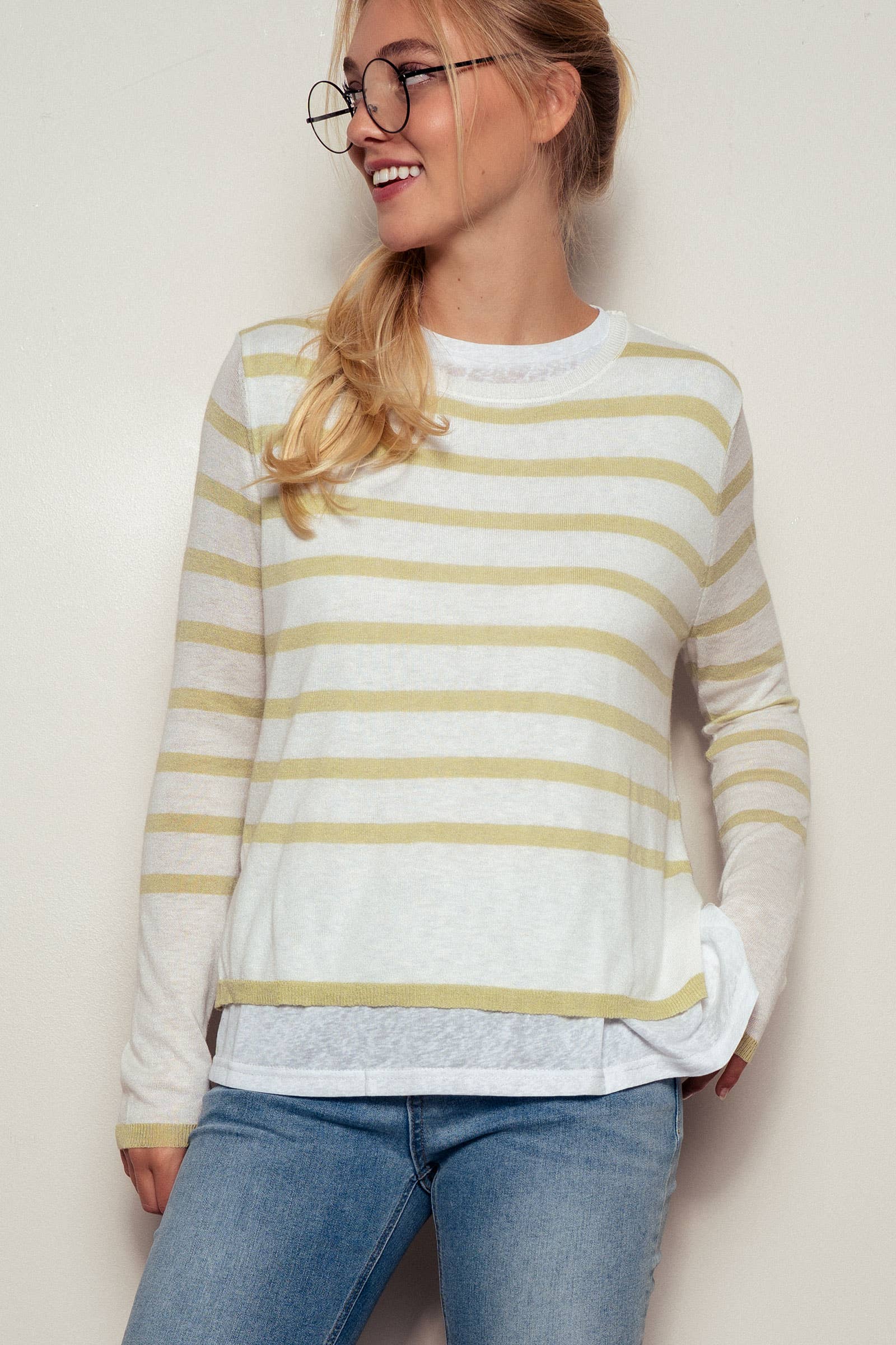 Urban Daizy Elegant Crew Neck Long Sleeve Relaxed Fit Casual Sweater Top Mocha Knit Top - Women's (UDZ-TP-00367) –…