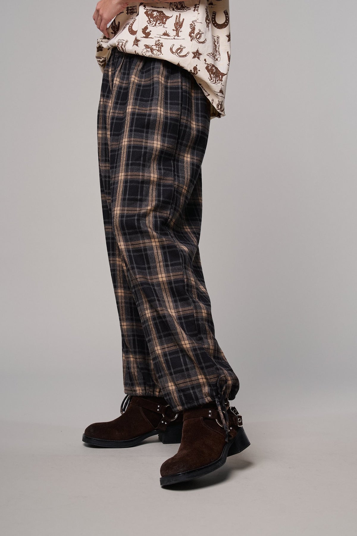 Campfire Plaid Flannel Jogger Pants in BLACK - Women's Casual Pants | Urban Daizy