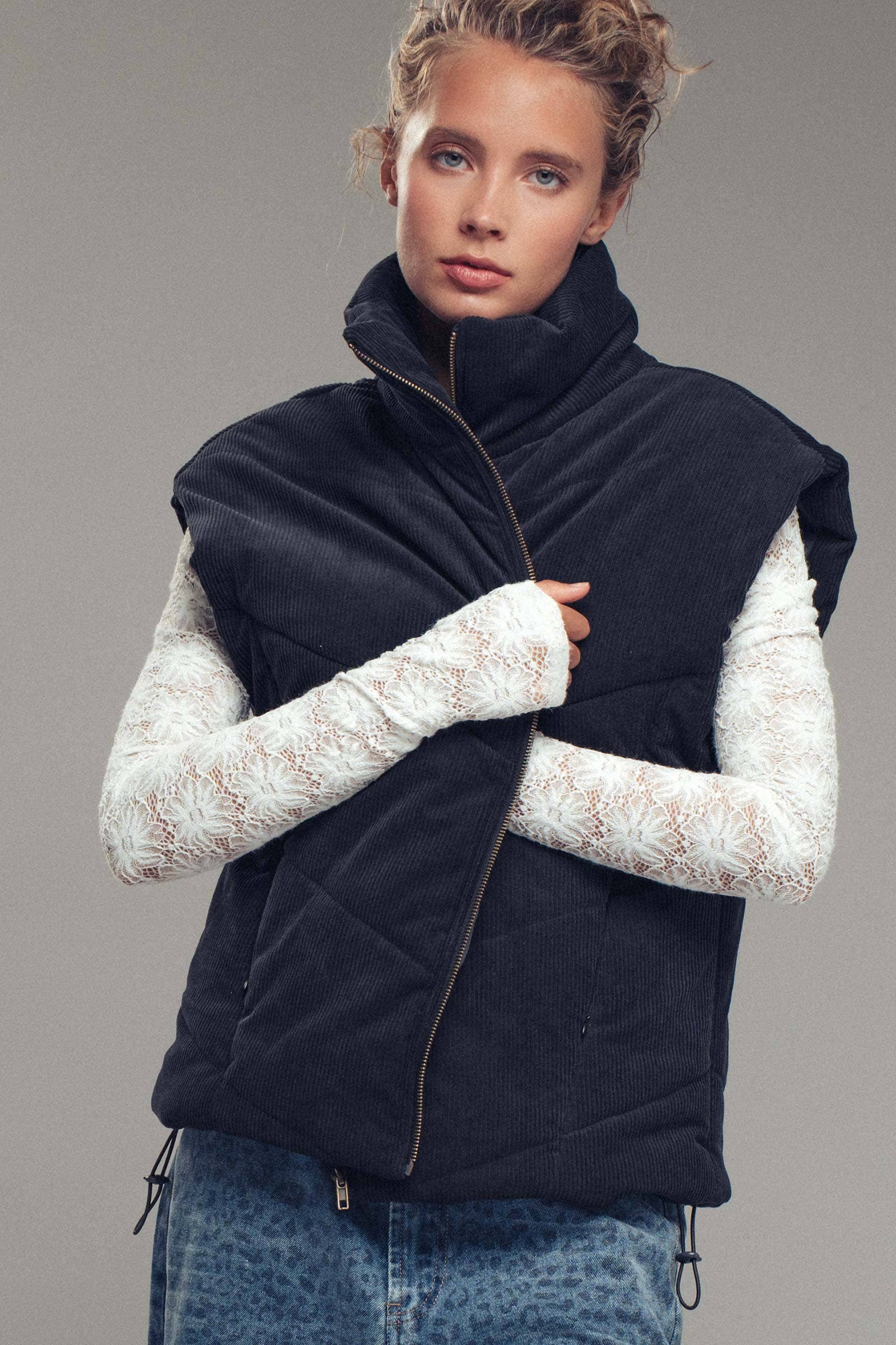 Urban Daizy Sleeveless Corduroy Toggle Hem Puff Vest Charcoal Outerwear Vest - Women's (UDZ-OT-00072) – alternate view 11