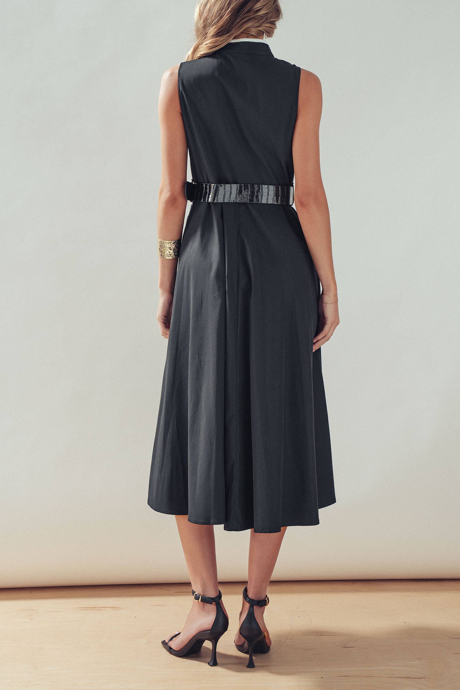 Sleeveless Contrast Trim A-Line Midi Dress