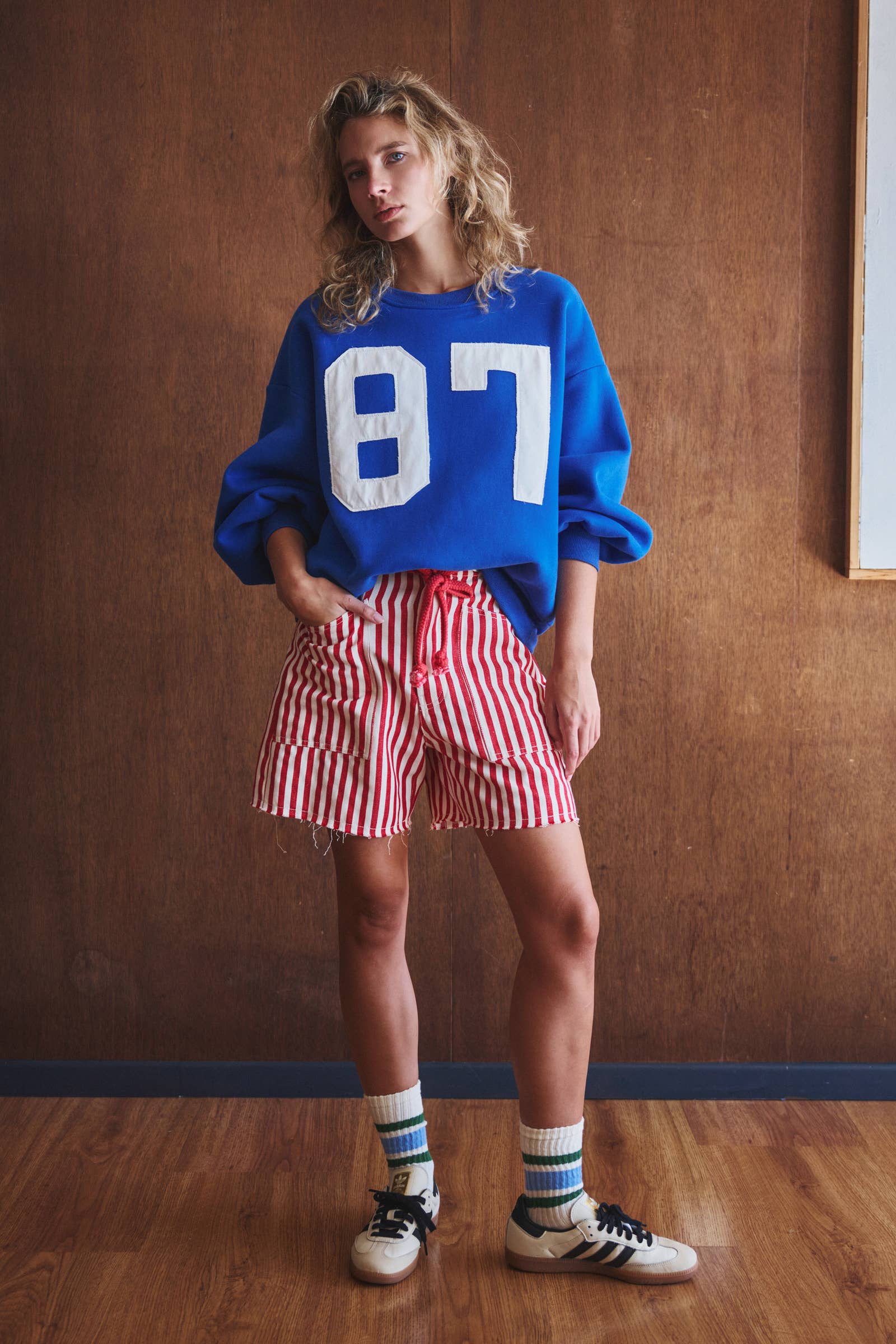 "87" Graphic Balloon Sleeve Oversized Sweatshirt
