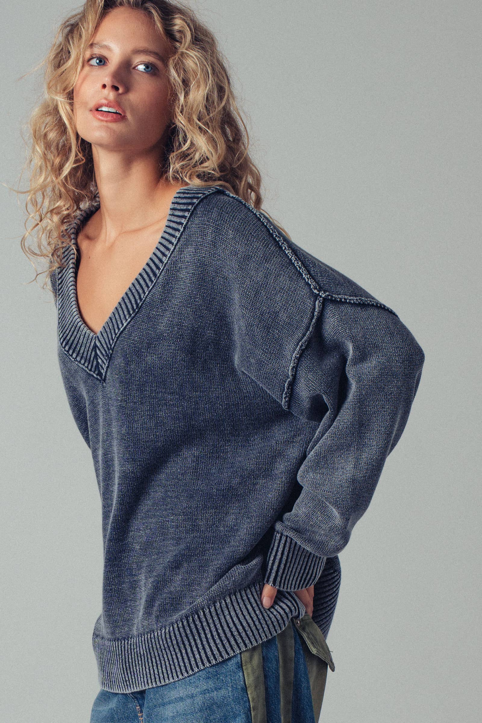 Contrast Trim V-Neck Cotton Sweater
