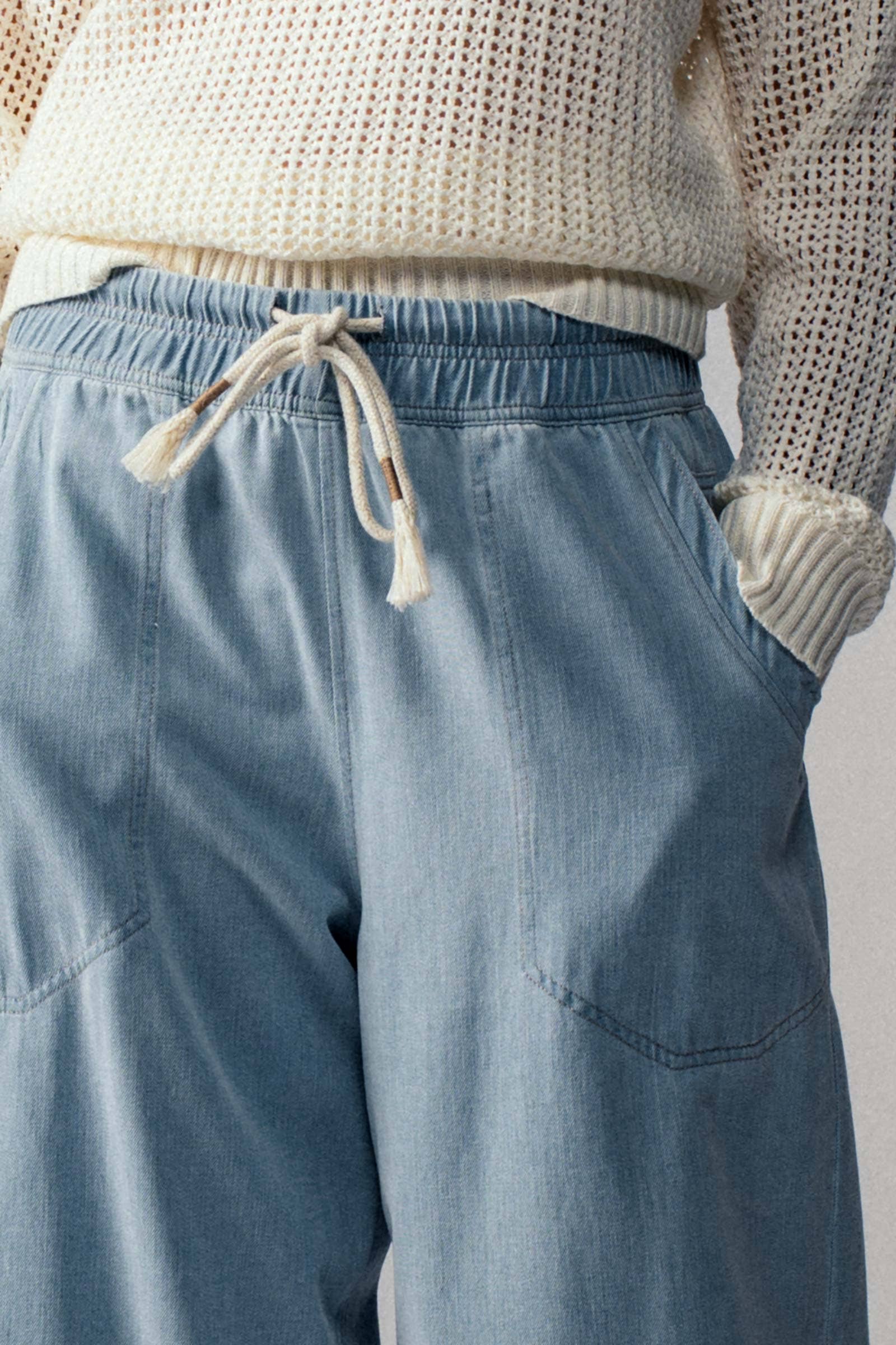 Light Blue Wide-Leg Cropped Pants