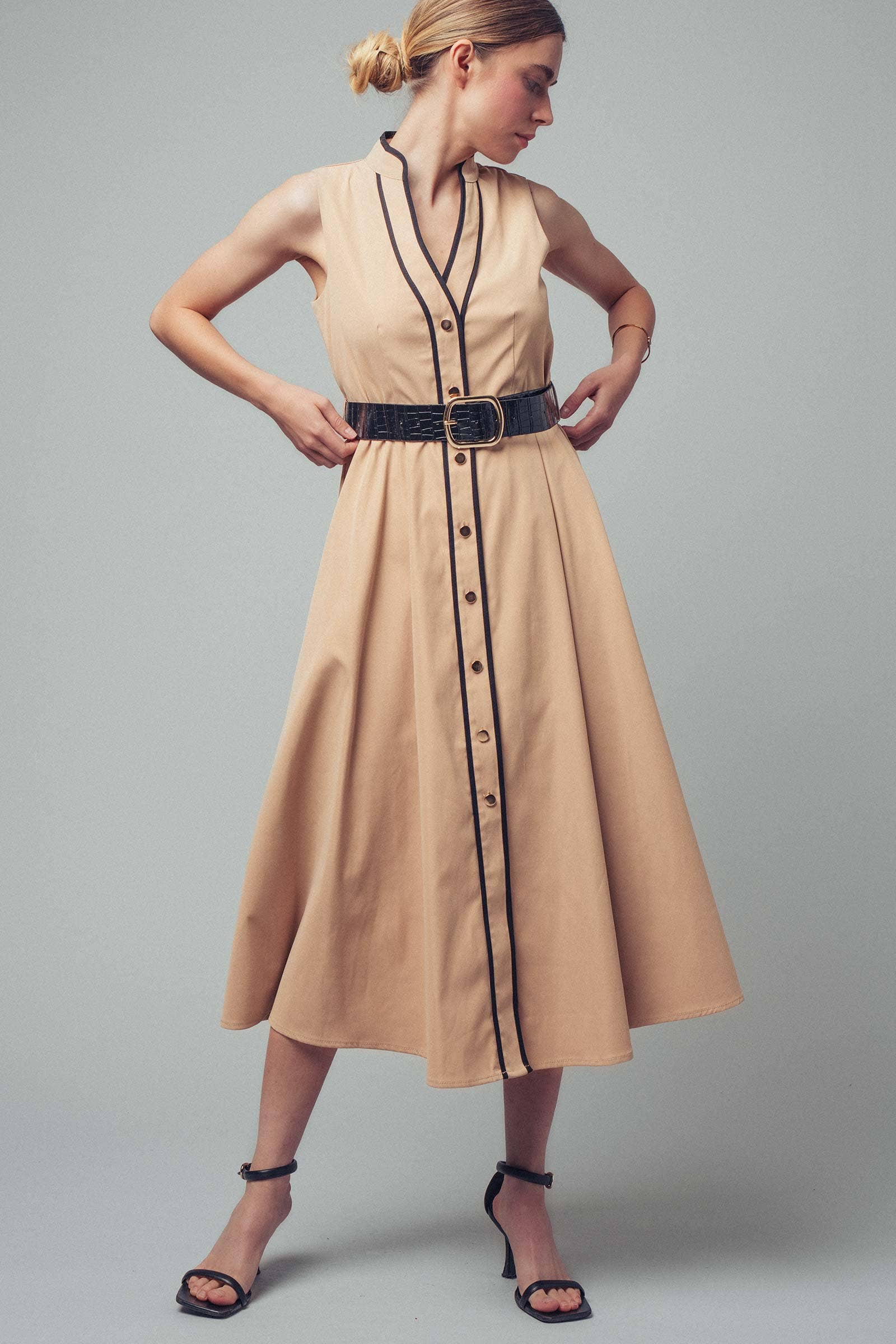 Sleeveless Contrast Trim A-Line Midi Dress