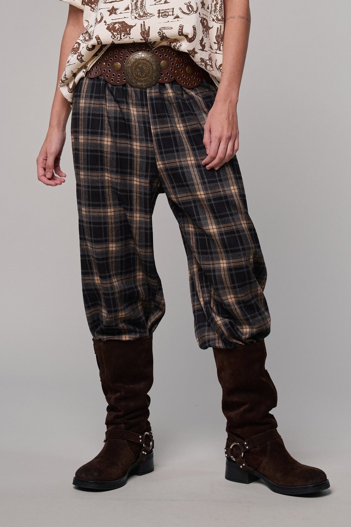 Campfire Plaid Flannel Jogger Pants in BLACK - Women's Casual Pants | Urban Daizy