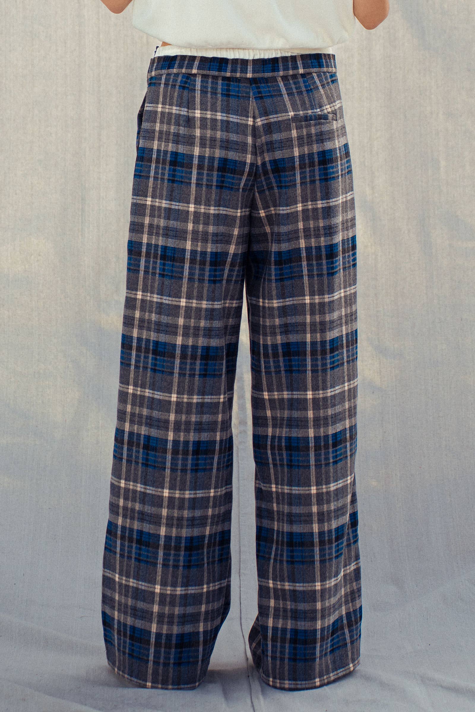 Urban Daizy Elastic Drawstring Waist Plaid Wide-Leg Pants Navy-Grey Pants - Women's (UDZ-PT-00466) – alternate view 5