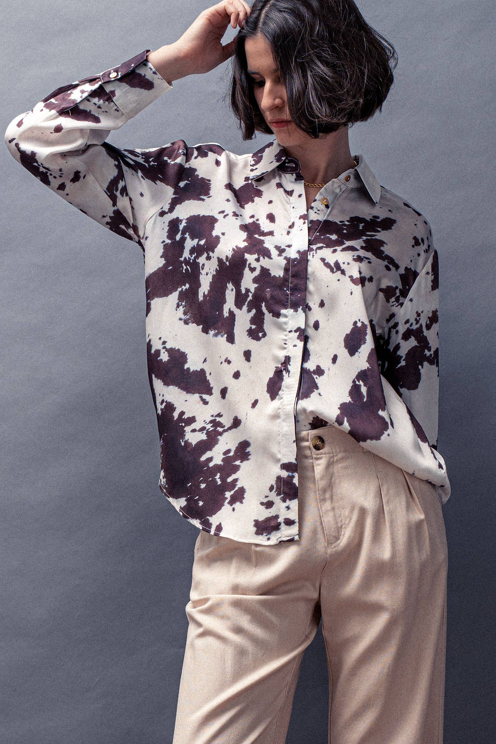 Urban Daizy Cowhide Print Western Button Down Shirt Brown Button Down Shirt - Women's (UDZ-DR-00390) – alternate view 9