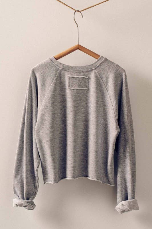 Urban Daizy Cropped USA Flag Graphic Sweatshirt H-Grey Graphic Sweatshirt - Women's (UDZ-TP-00814) – alternate view 5
