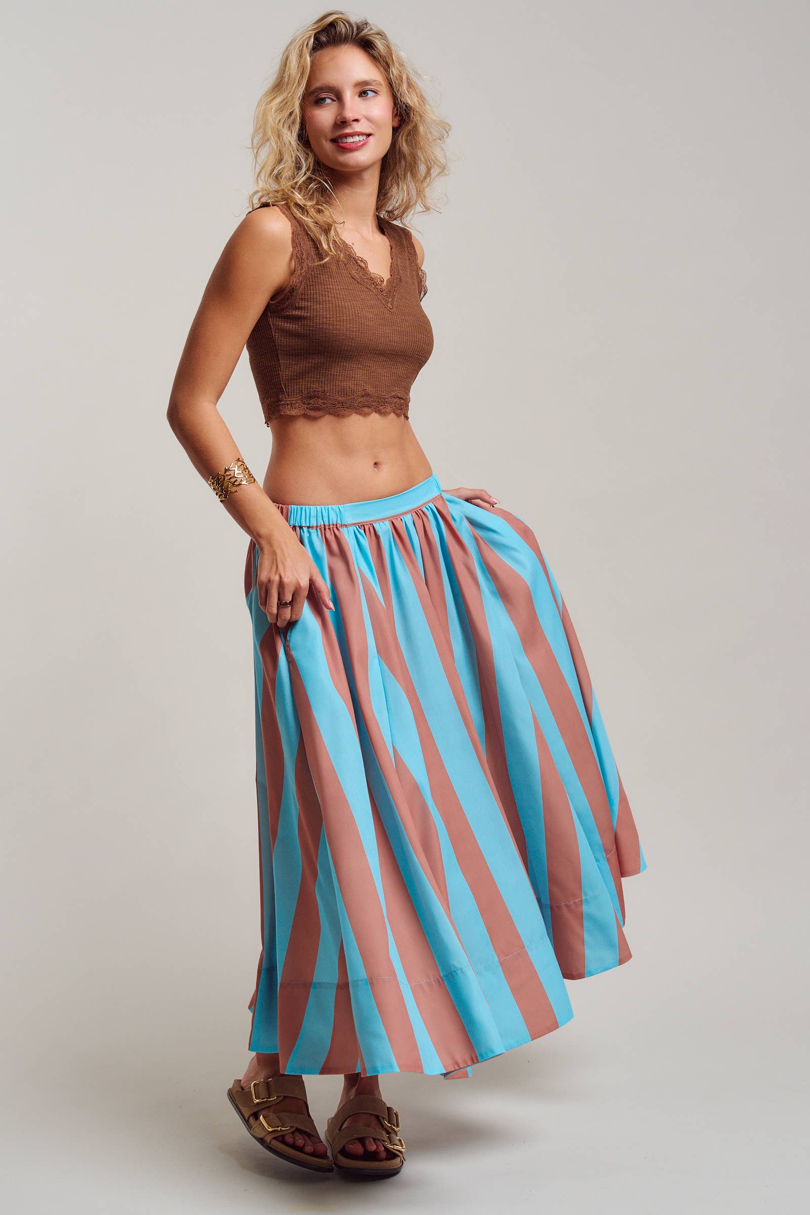 Urban Daizy Retro Chevron Stripe Elastic Waist Maxi Skirt Blue-Brown Skirt - Women's (UDSK0106-Blue-Brown) – alternate view 13