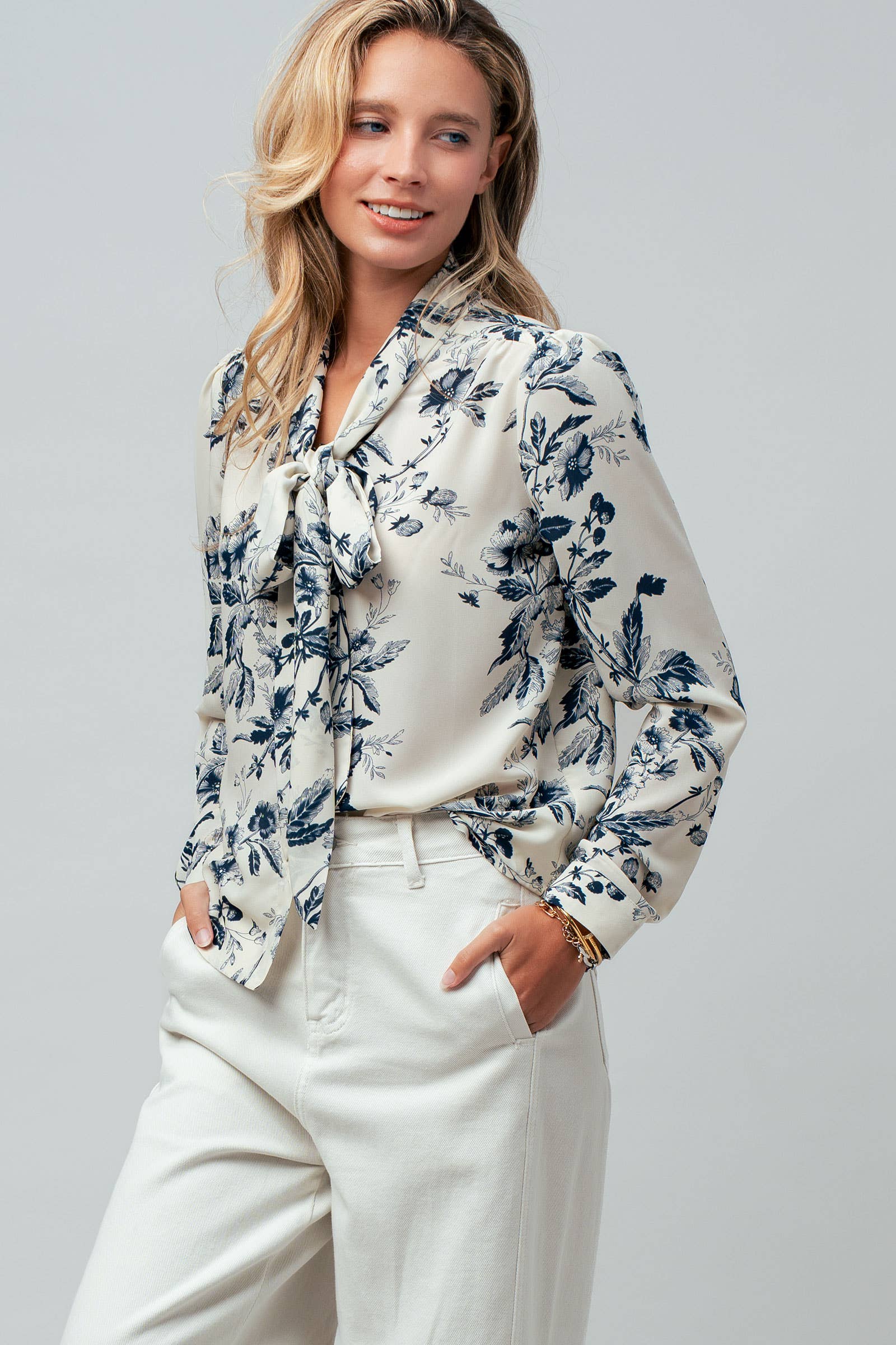 Romantic Toile Print Pussy Bow Blouse
