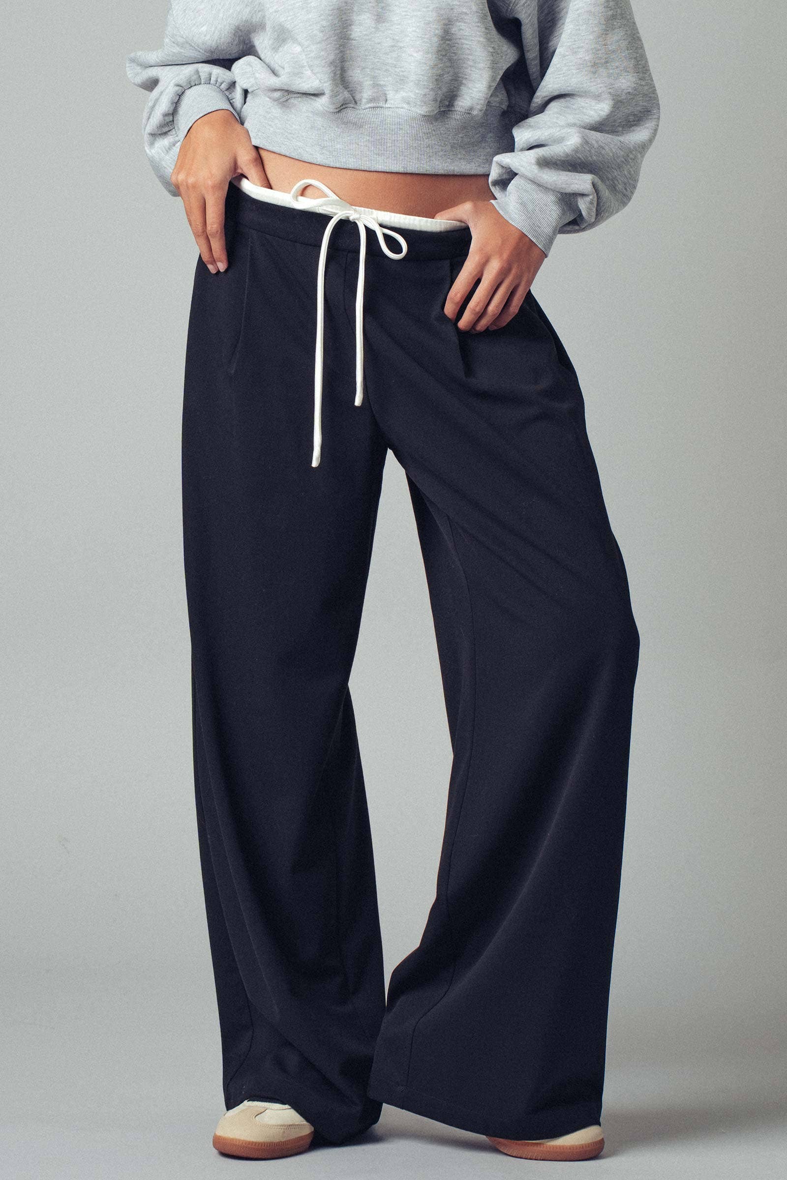 Relaxed Wide-Leg Drawstring Trousers
