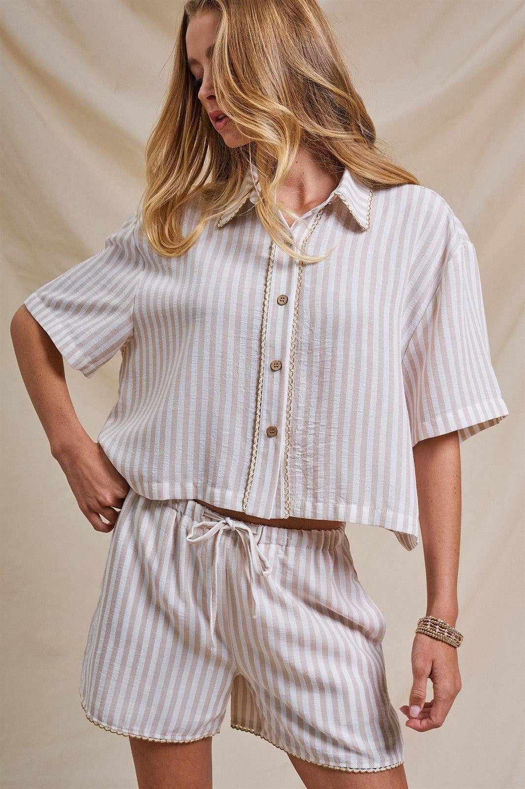 Urban Daizy Striped Scalloped Trim Cropped Shirt Cream Button Down Shirt - Women's (UDZ-TP-01088-Cream) – alternate view 3