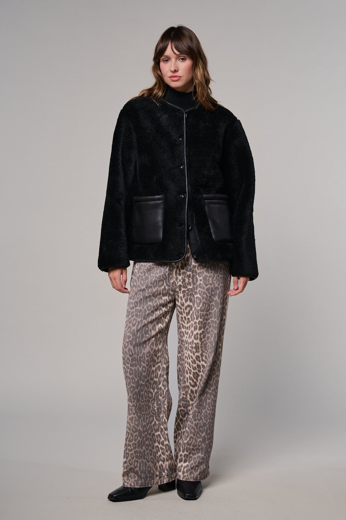 Cozy Boxy Shearling Jacket with Suede Pockets in BLACK - Women's Jackets & Blazers | Urban Daizy