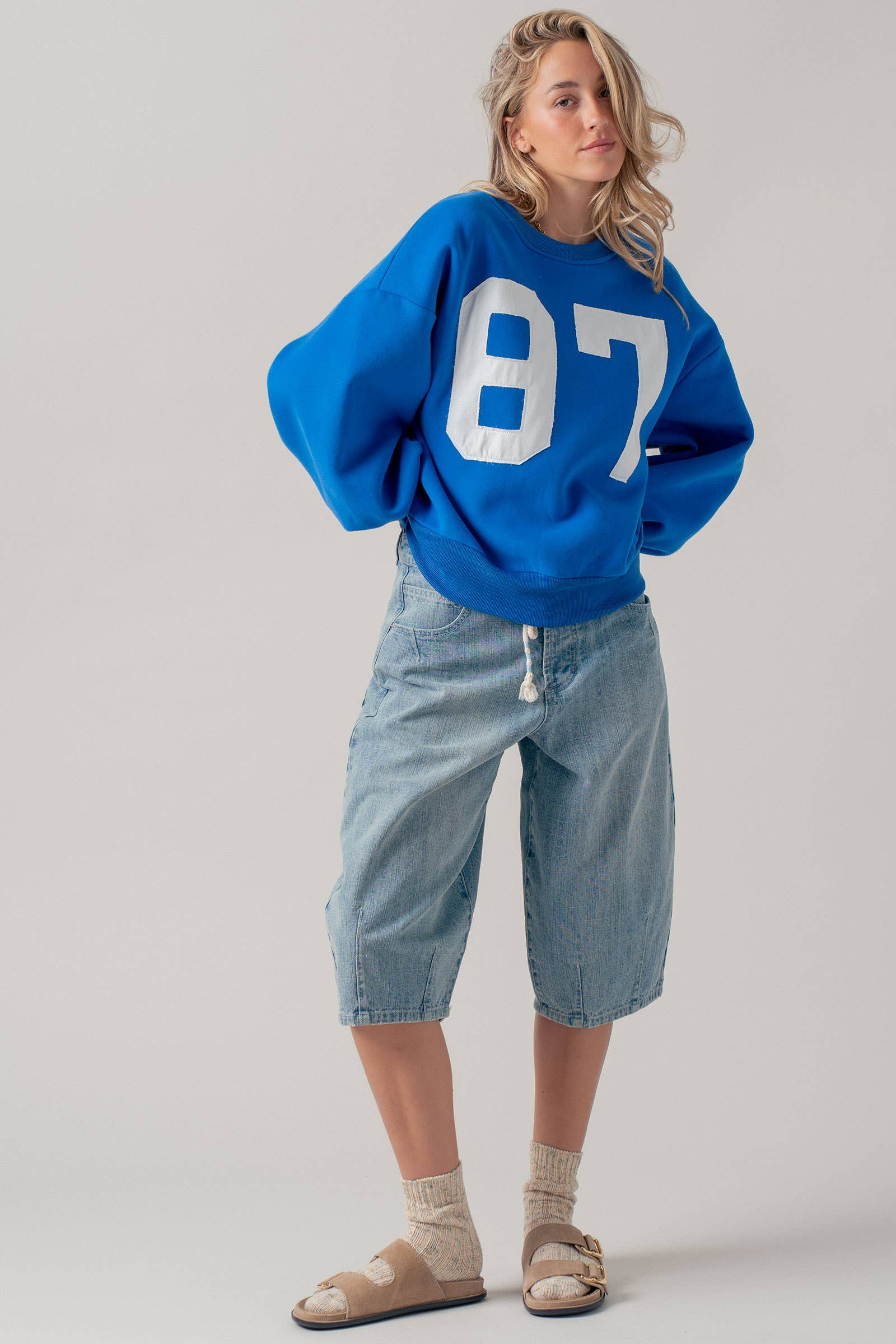 "87" Graphic Balloon Sleeve Oversized Sweatshirt