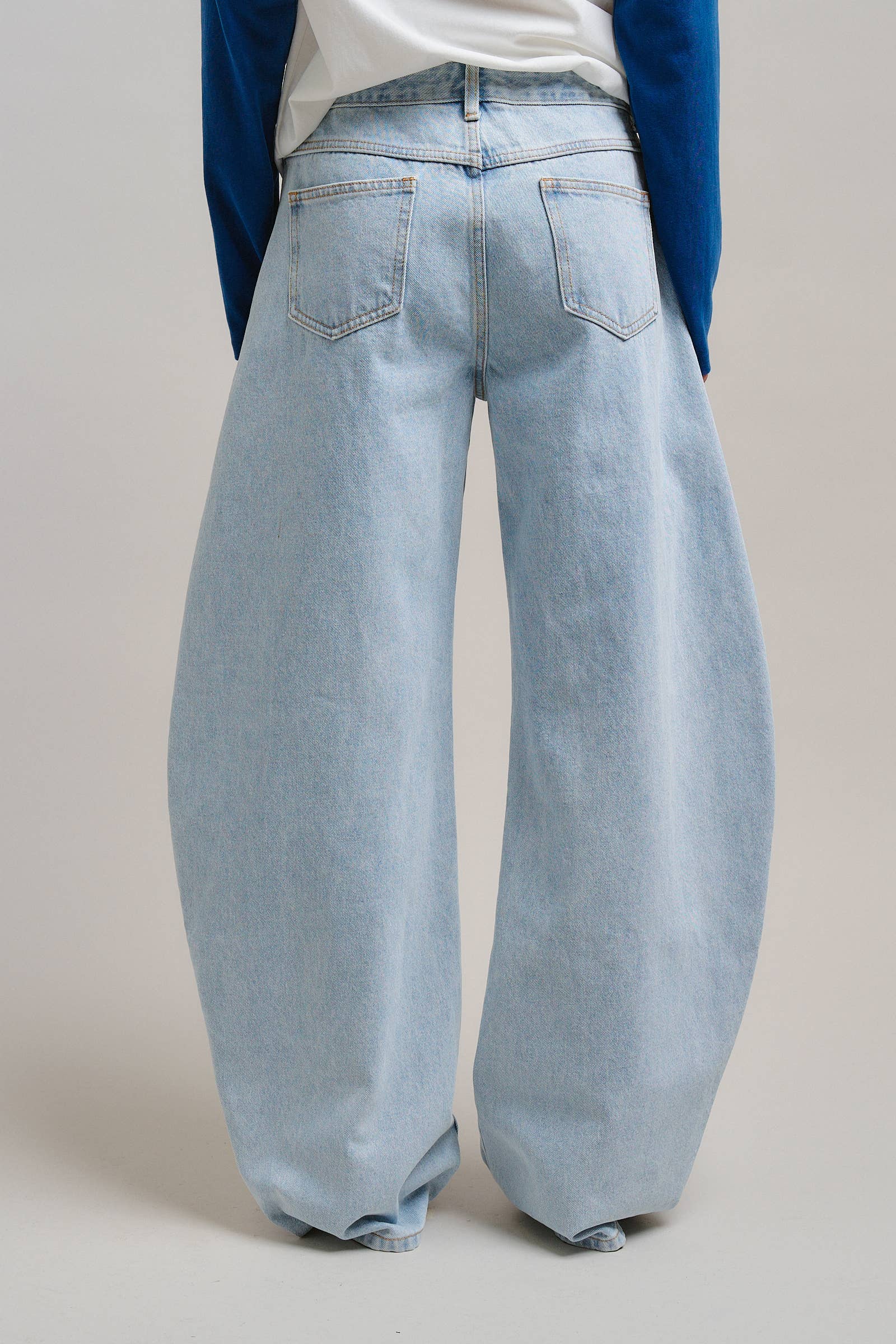 Urban Daizy Architectural Horseshoe Barrel Jeans Lt-Blue Jeans - Women's (TNPT0822-Lt-Blue) – alternate view 4