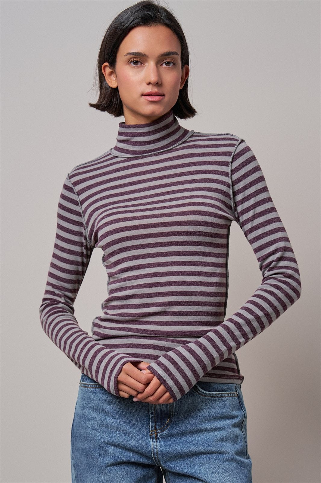 Contrast Seam Turtleneck Knit Top