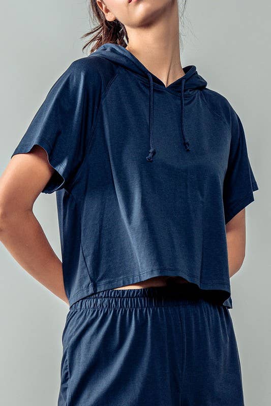 Urban Daizy Cropped Short Sleeve Drawstring Hooded Pullover Top Black Hoodie - Women's (UDZ-KN-00341) – alternate view 4