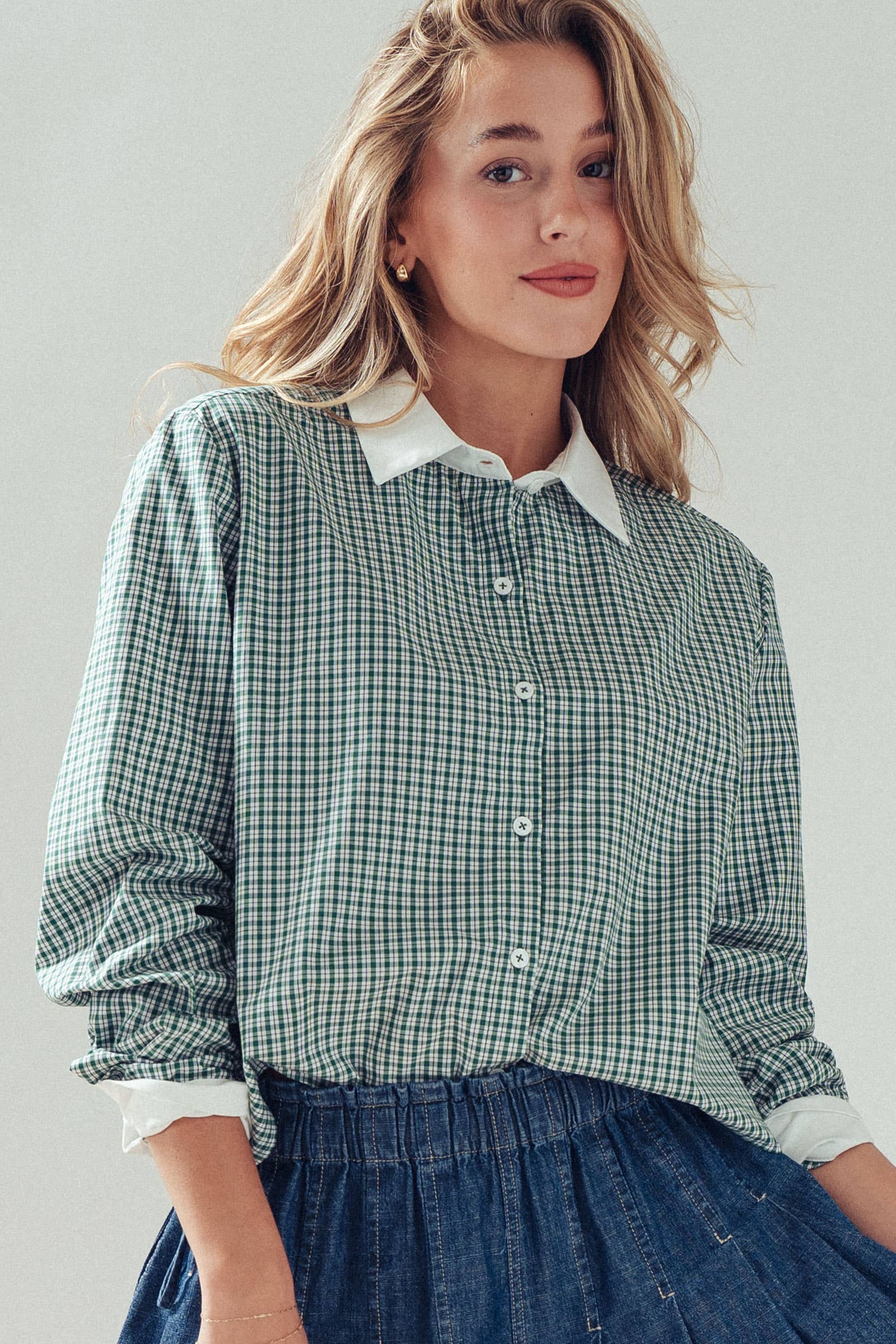 Urban Daizy Gingham Contrast Collar Button Down Shirt Green Button Down Shirt - Women's (UDZ-TP-01005) – alternate view 2