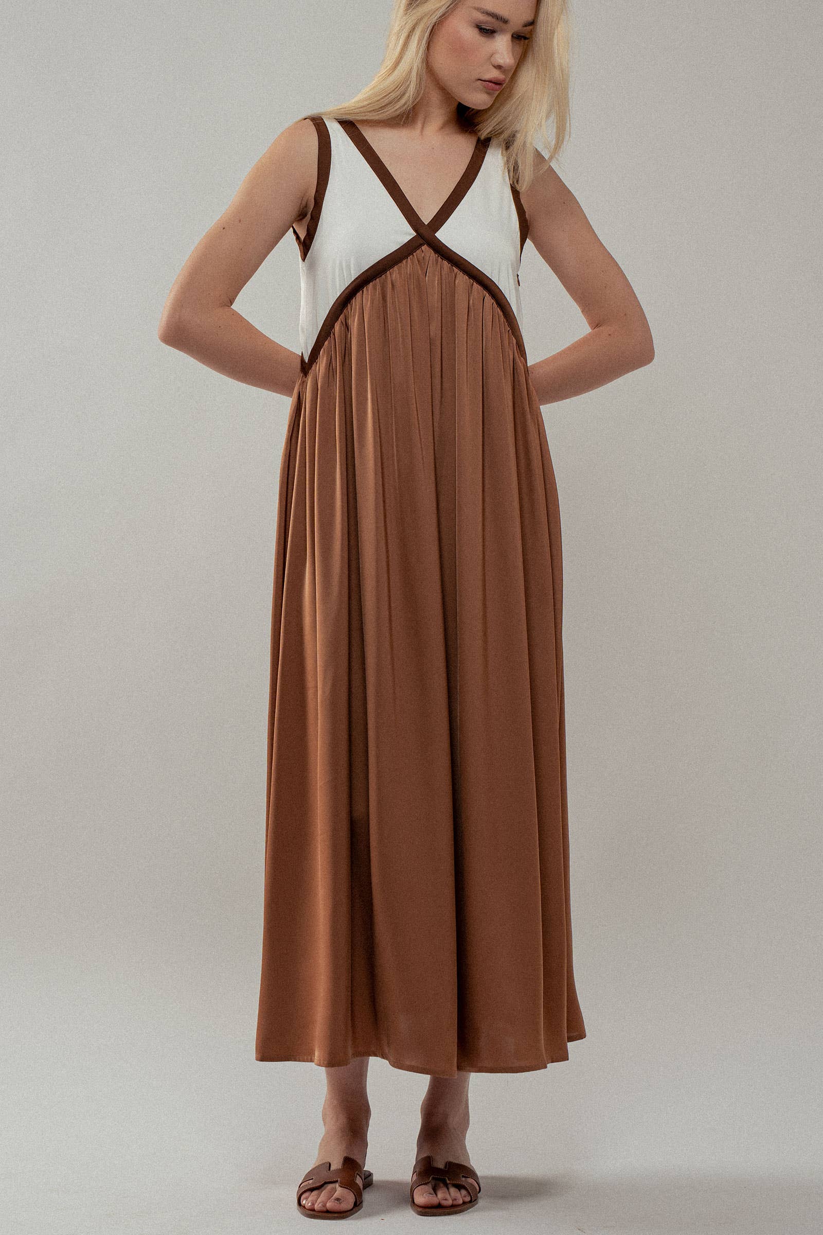 Contrast Piping Empire Waist Dress