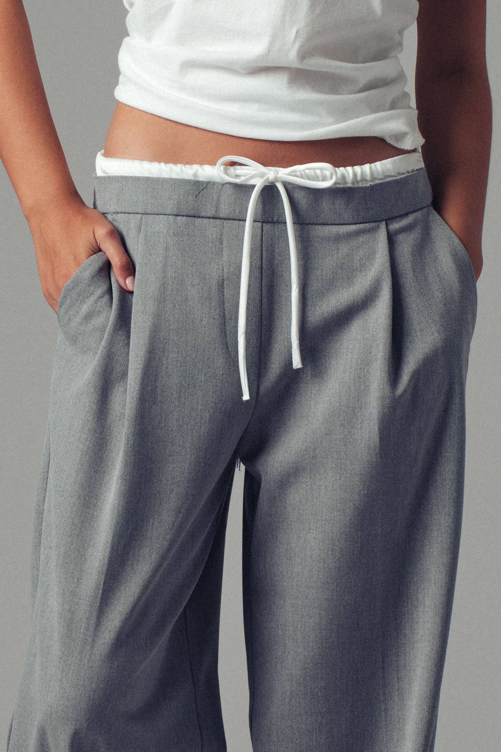 Relaxed Wide-Leg Drawstring Trousers