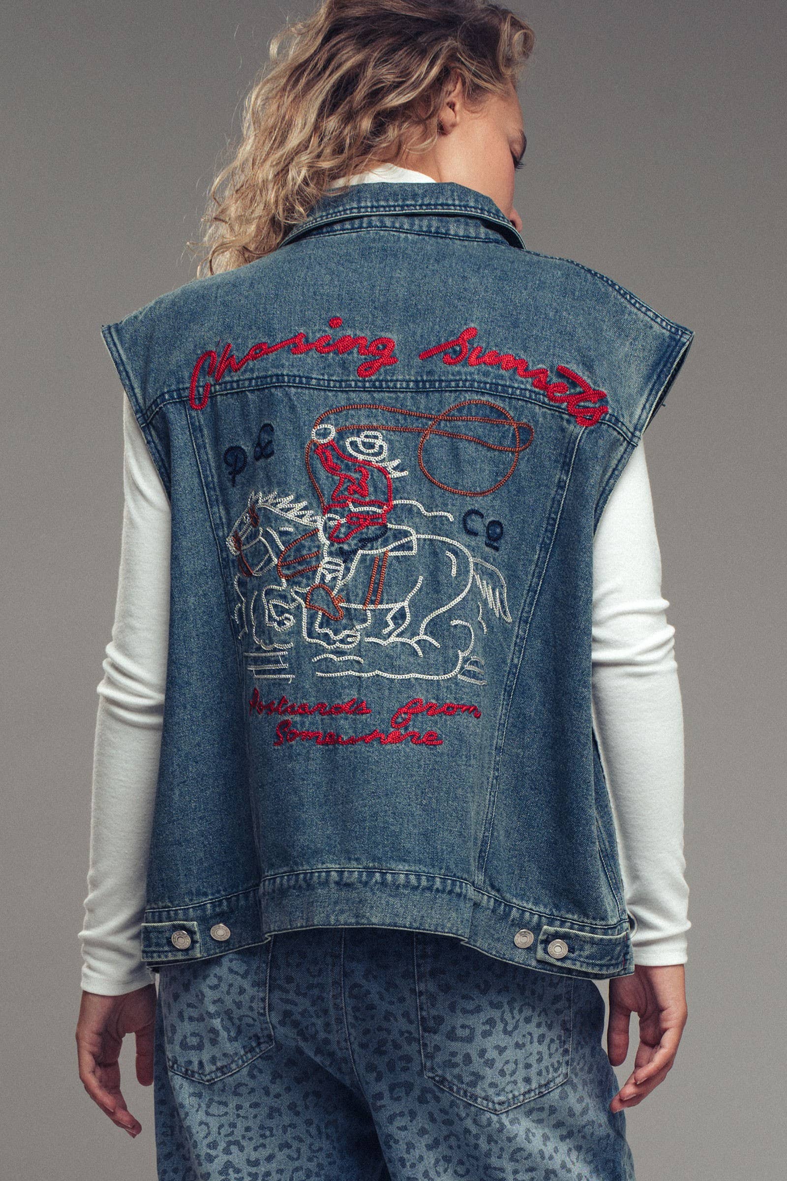Urban Daizy Western Sunset Embroidered Denim Vest Denim-Blue Outerwear Vest - Women's (UDZ-TP-00813) – alternate view 13
