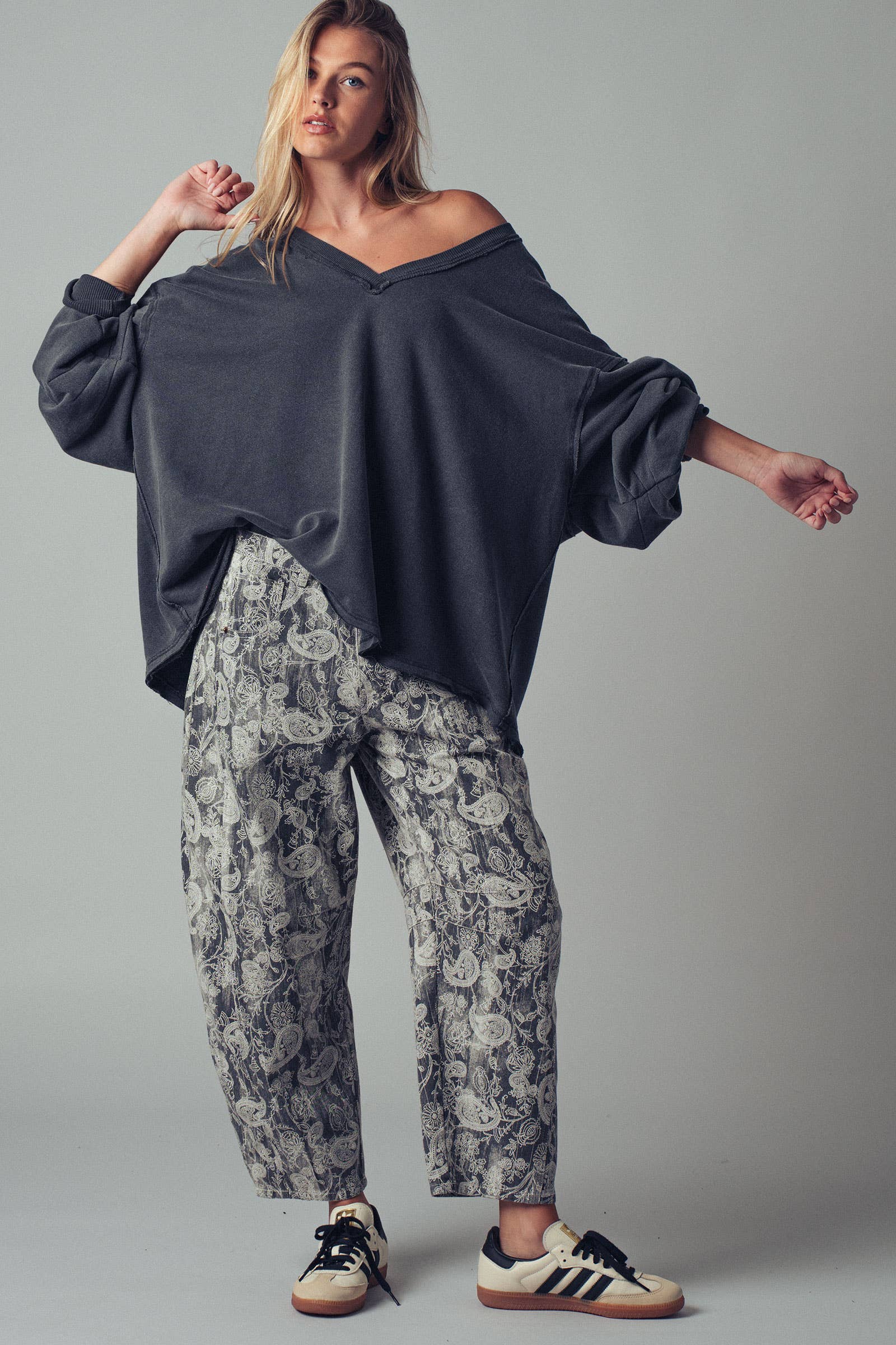 Urban Daizy Paisley Print Cropped Wide Leg Pants Grey Pants - Women's (UDZ-TP-00813) – alternate view 18