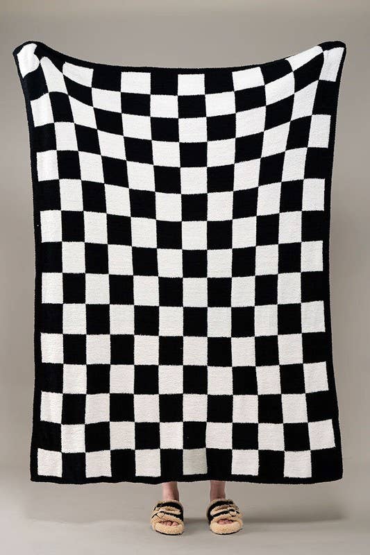 Urban Daizy Modern Checkered Plush Throw Blanket Beige Throw Blanket (UDZ-AC-00127) – alternate view 2