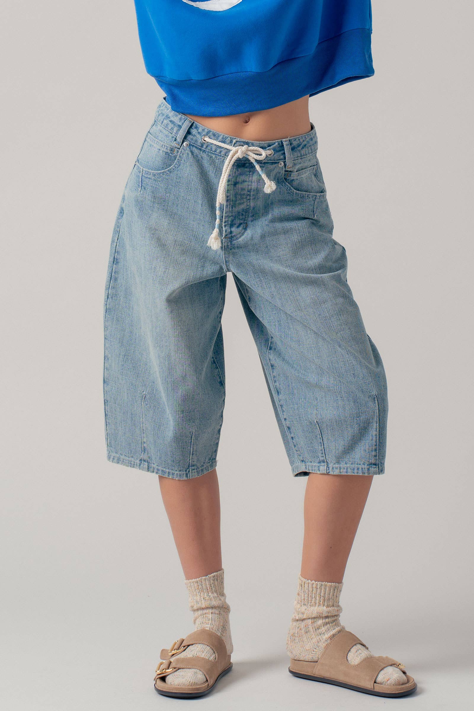 Drawstring Waist Barrel Leg Denim Shorts