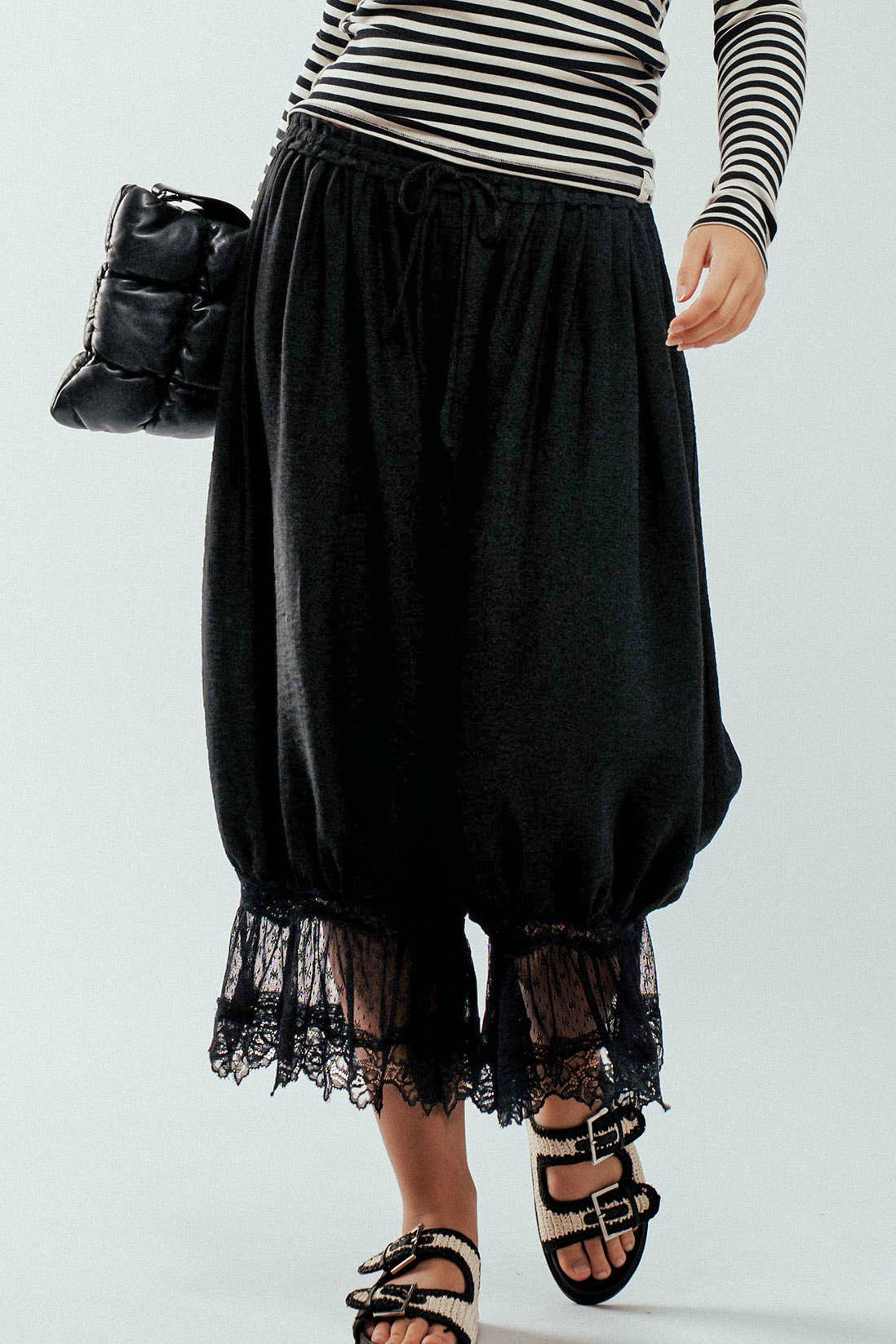 Urban Daizy Lace-Trimmed Cropped Bloomer Pants Ivory Pants - Women's (UDZ-PT-00240) – alternate view 4