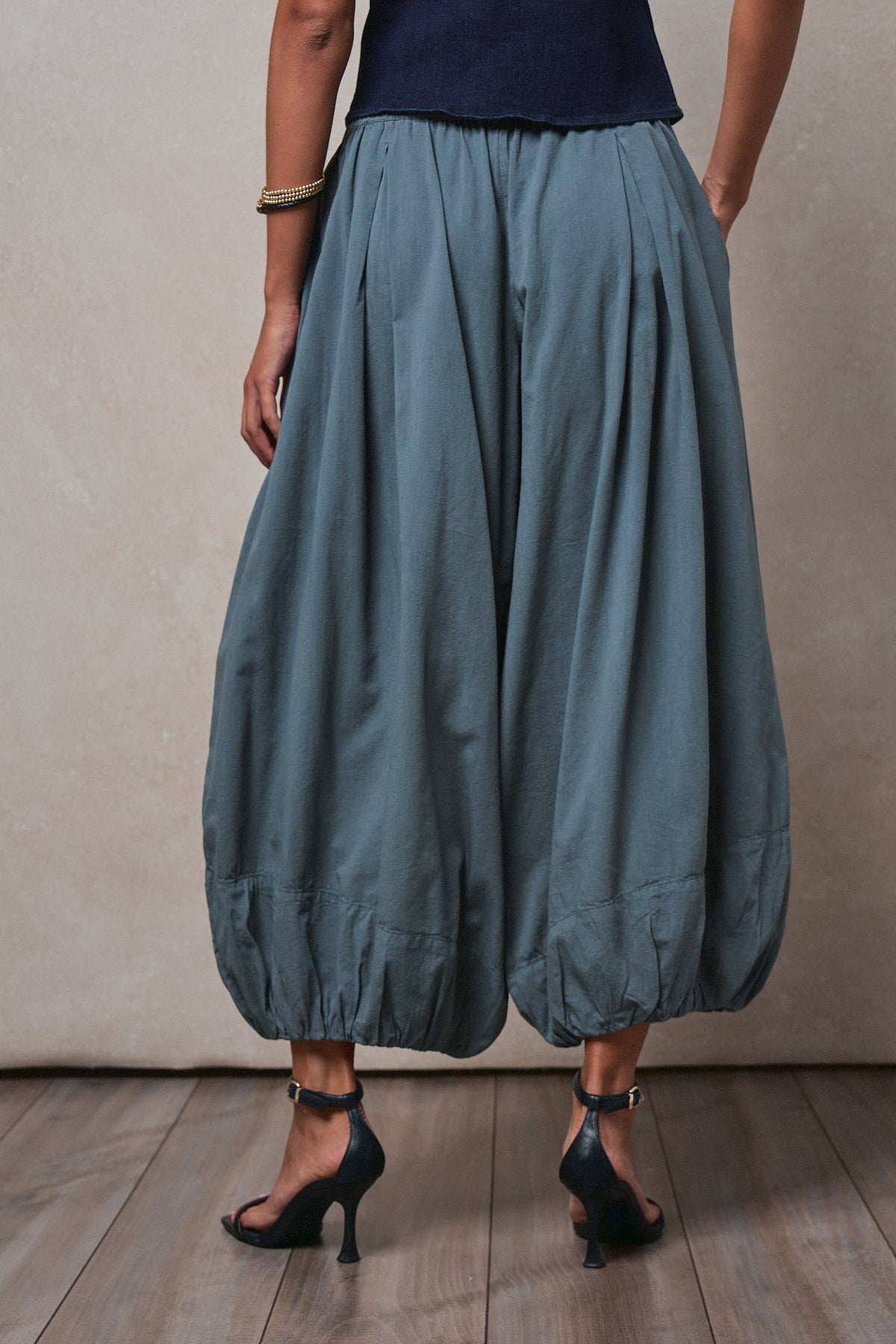 Balloon Hem Wide Leg Pants in BLACK - Women's Casual Pants | Urban Daizy