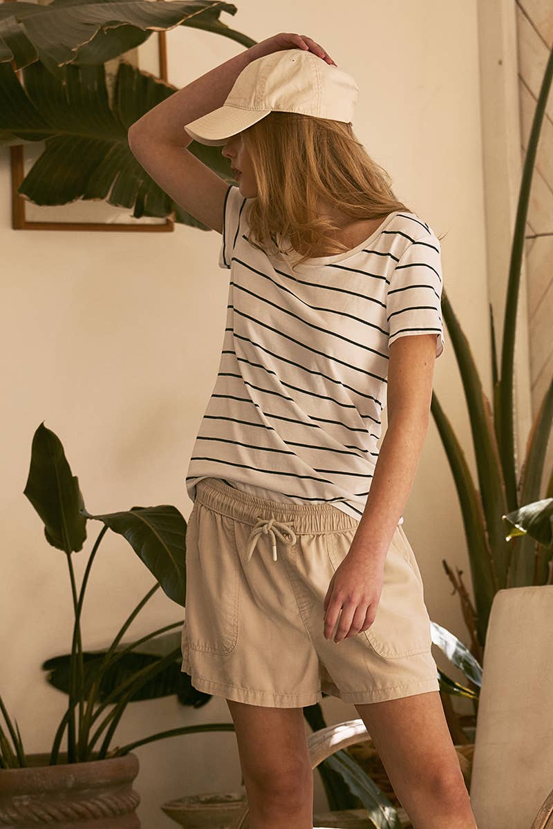 Relaxed Fit Drawstring Patch Pocket Shorts