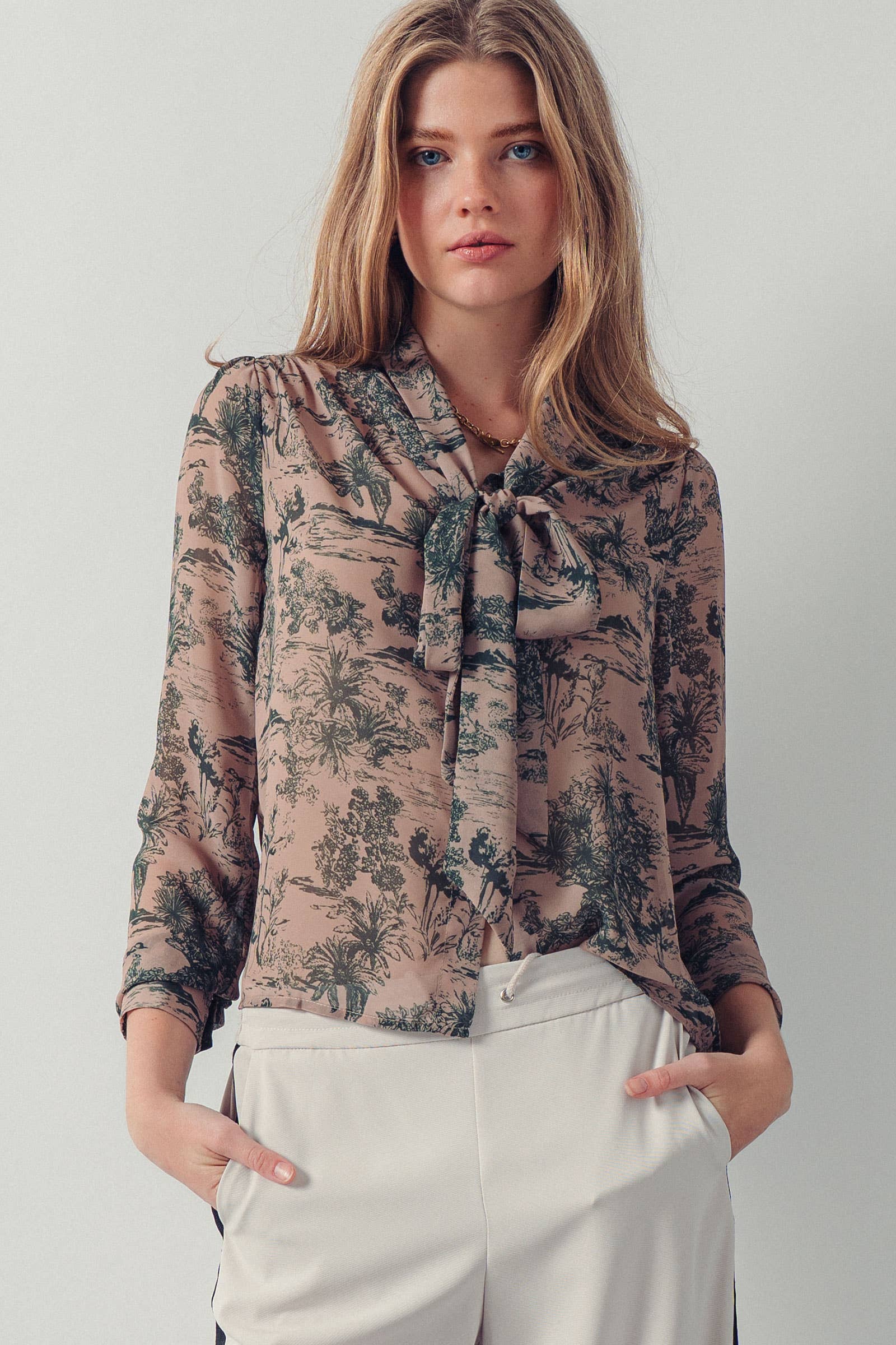Romantic Toile Print Pussy Bow Blouse