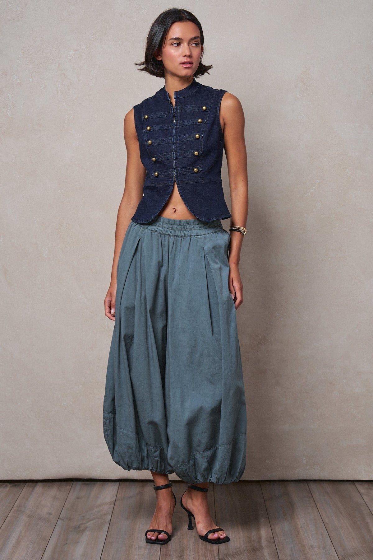 Balloon Hem Wide Leg Pants in BLACK - Women's Casual Pants | Urban Daizy