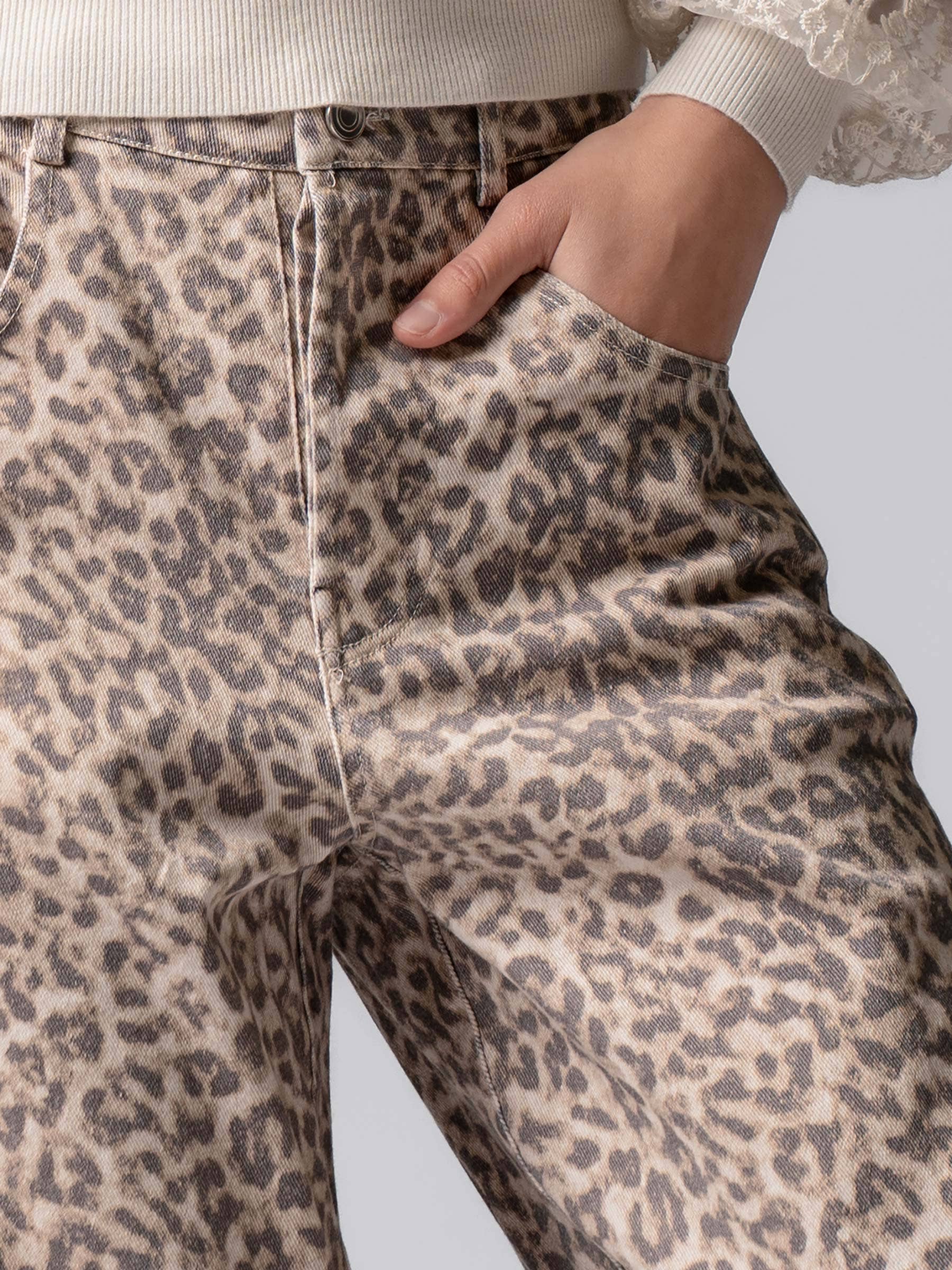 Leopard Print Stitch Detail Barrel Jeans