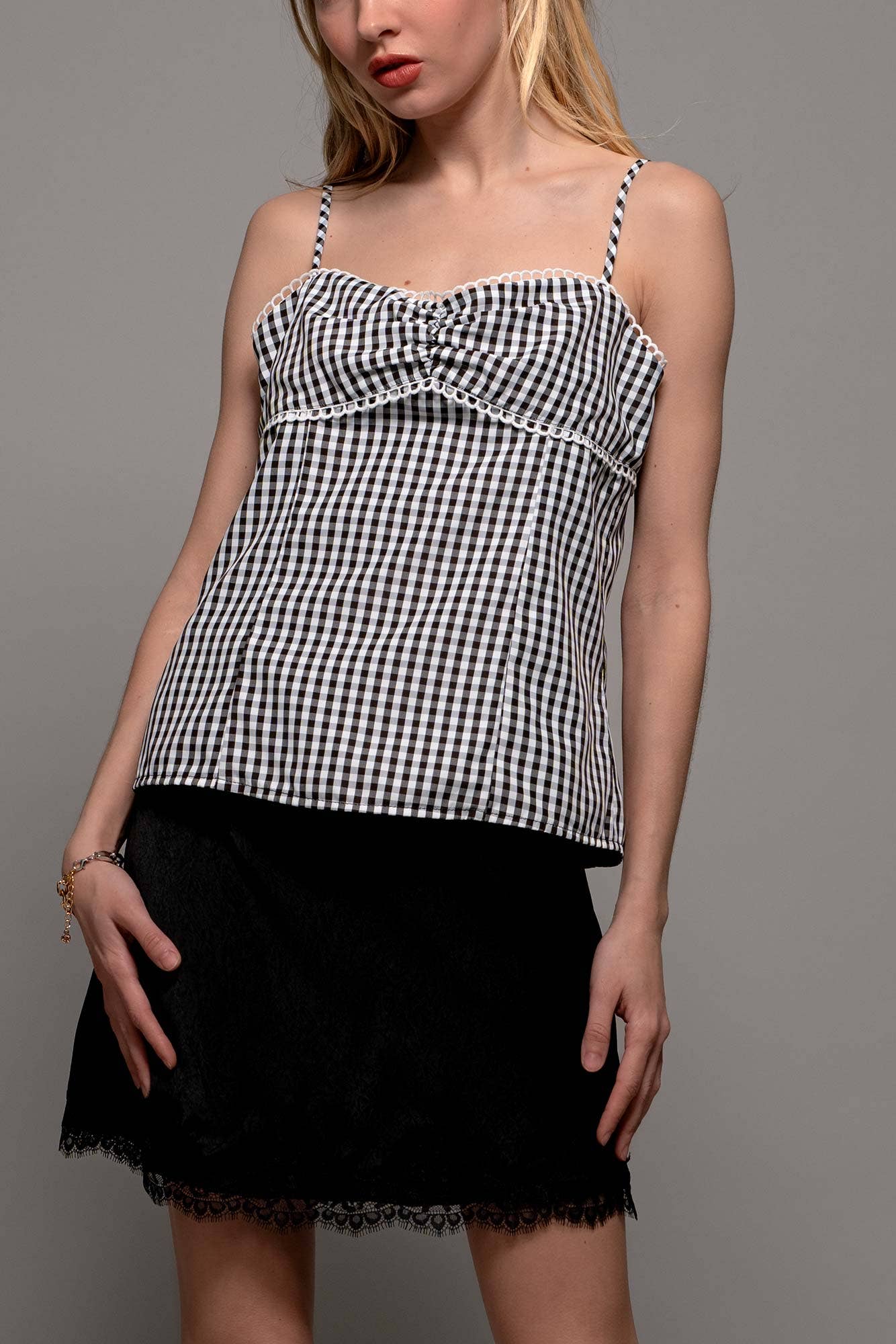 Urban Daizy Gingham Print Scallop Trim Sweetheart Crop Tank Top Black Tank Top - Women's (UDZ-TP-00708) – alternate view 6