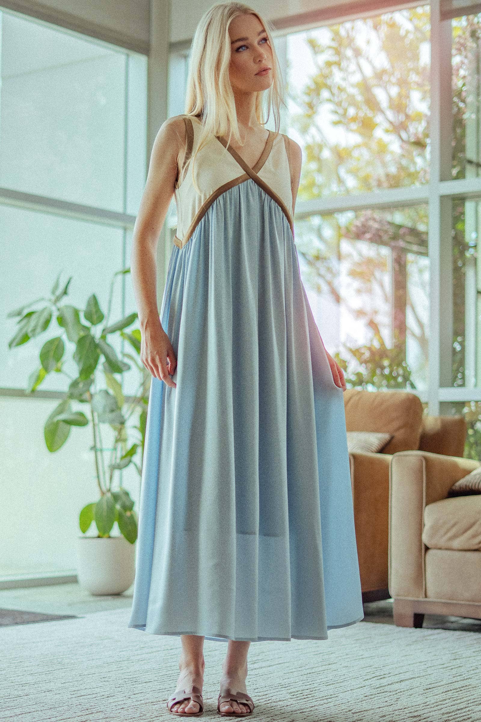 Contrast Piping Empire Waist Dress