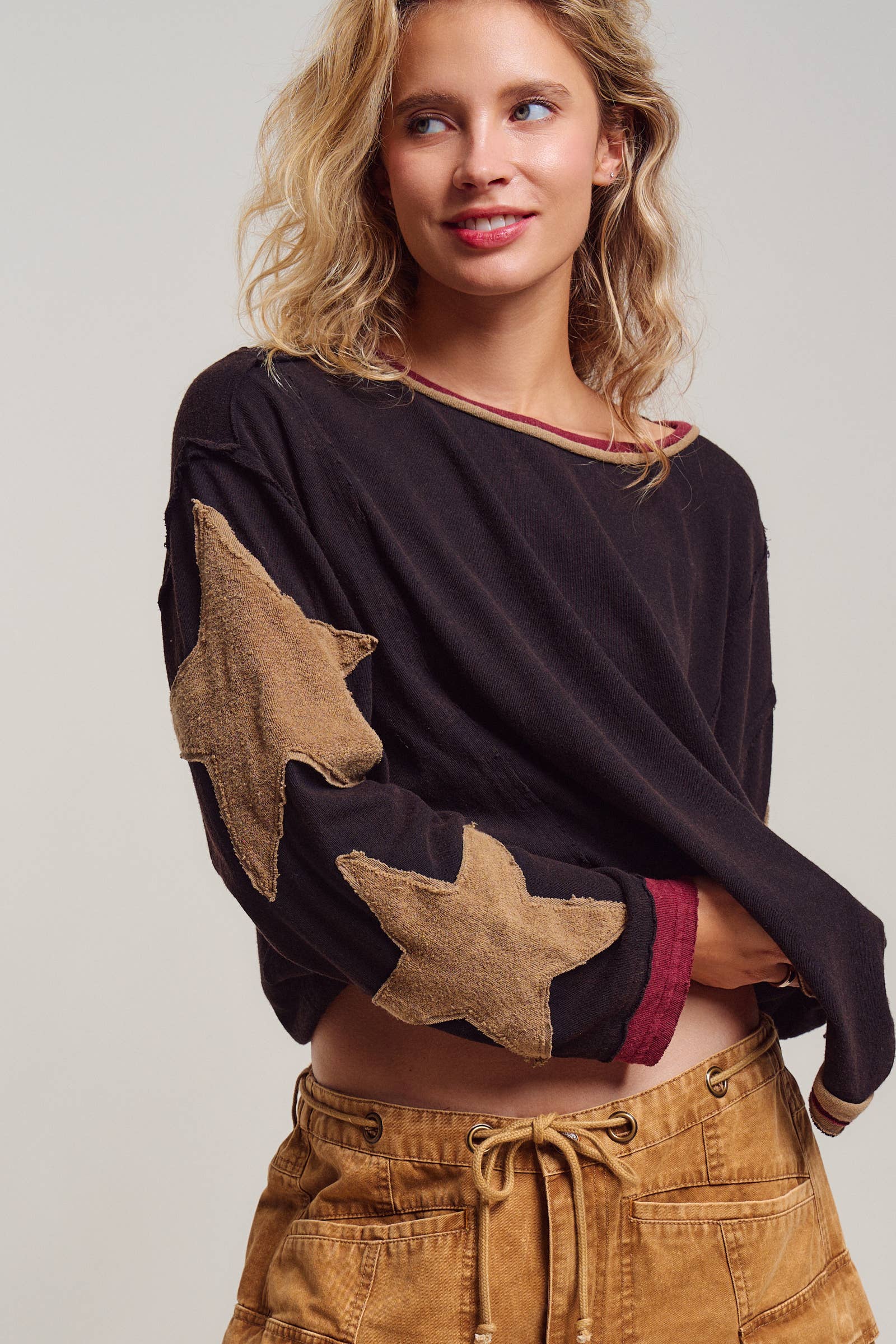 Urban Daizy Raw Seam Star Patch Slouchy Knit Top Brown Knit Top - Women's (UDTP1432-Brown)