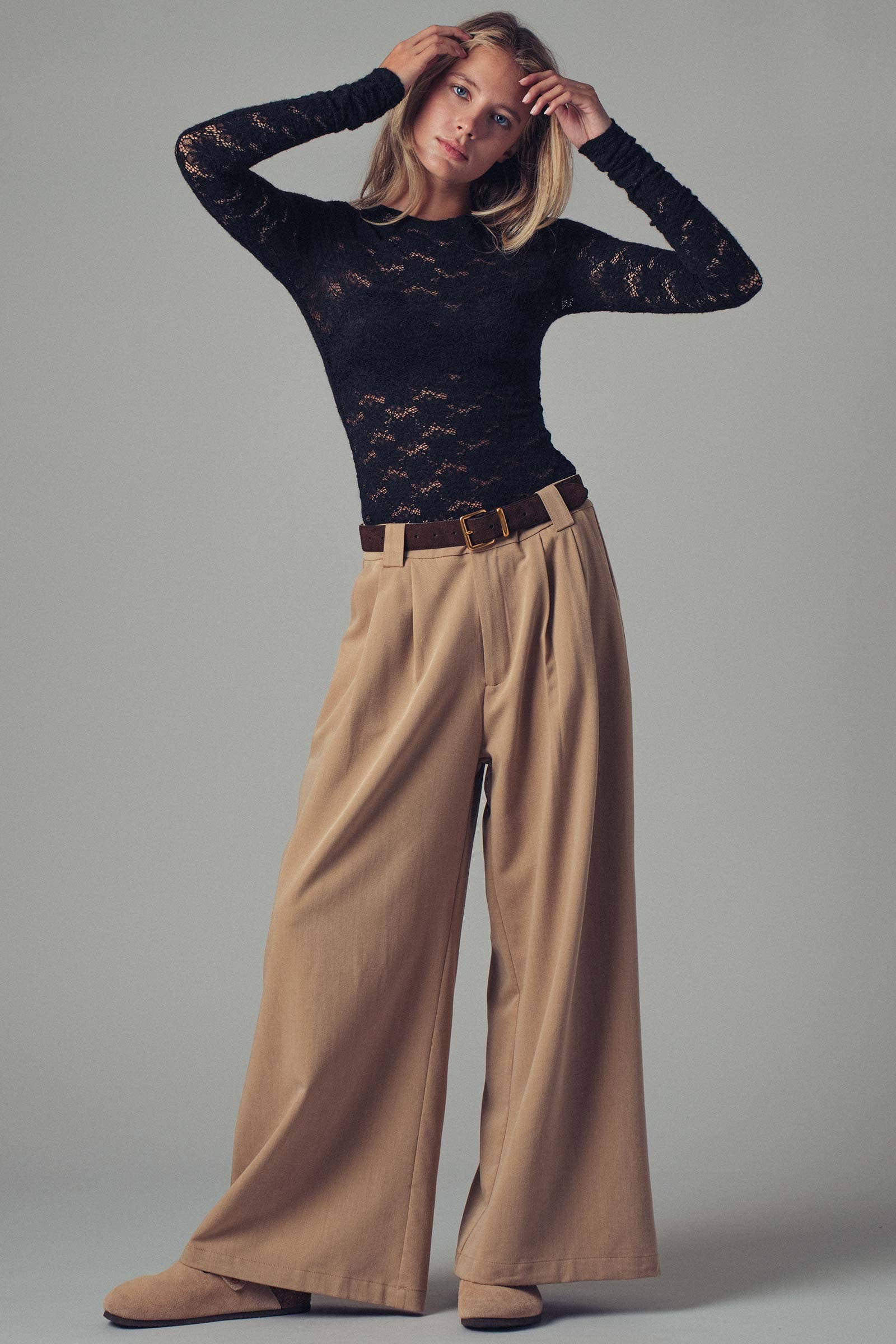 Romantic Floral Stretch Lace Layering Top