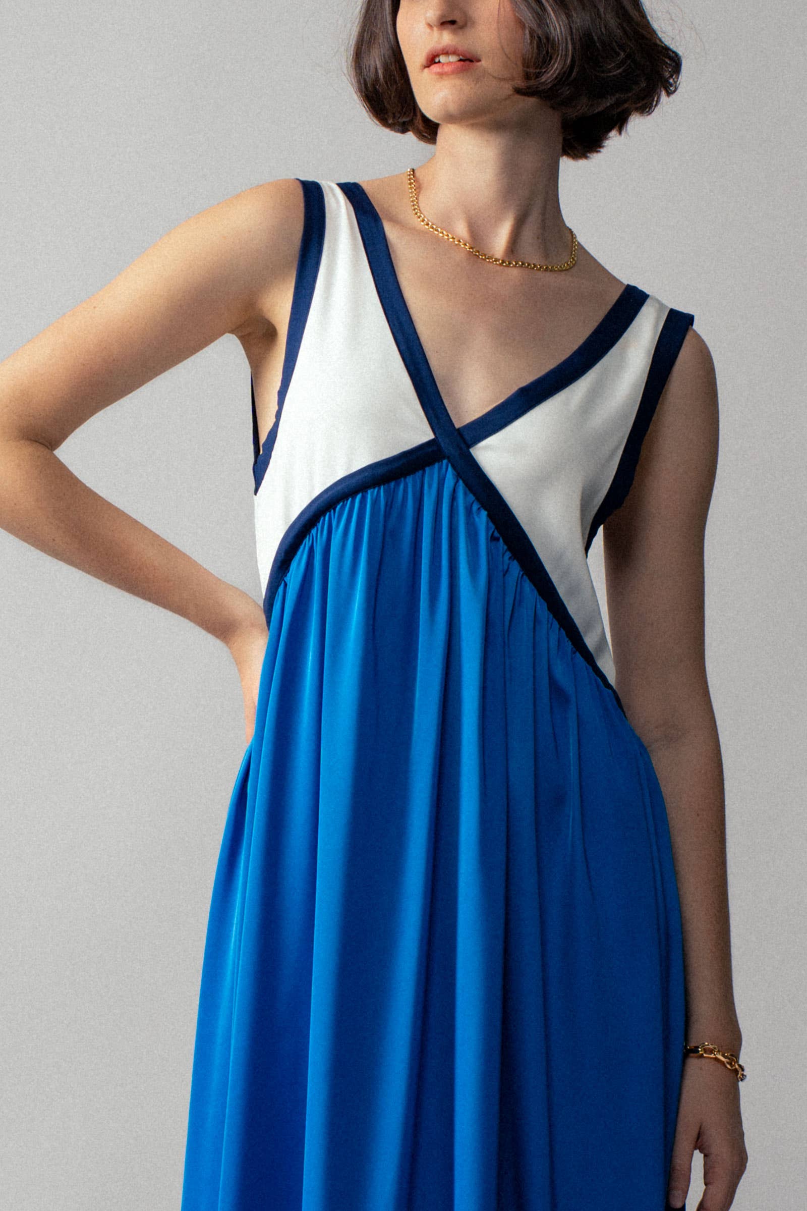 Contrast Piping Empire Waist Dress