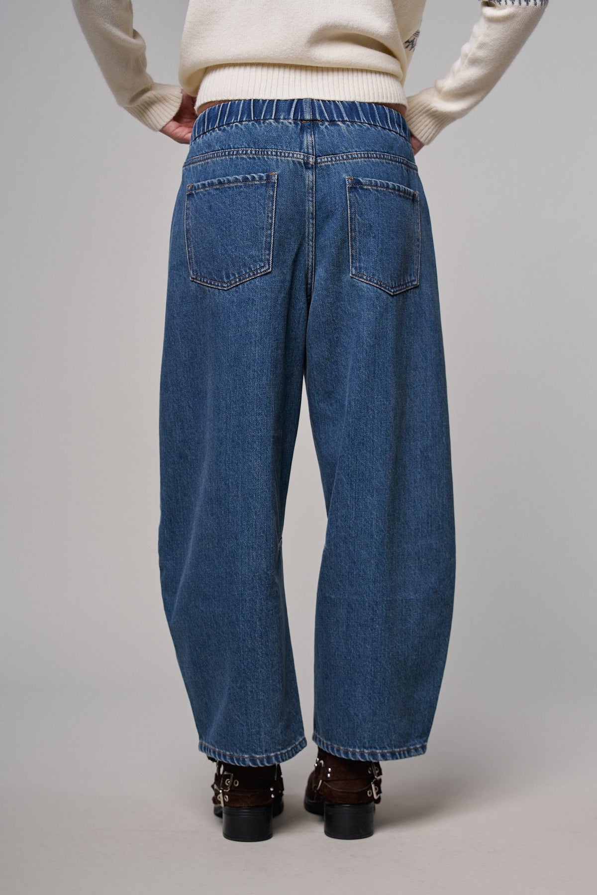 Laid-Back Light Wash Barrel Denim Pants in MEDIUM DENIM - Women's Wide Leg Jeans | Urban Daizy