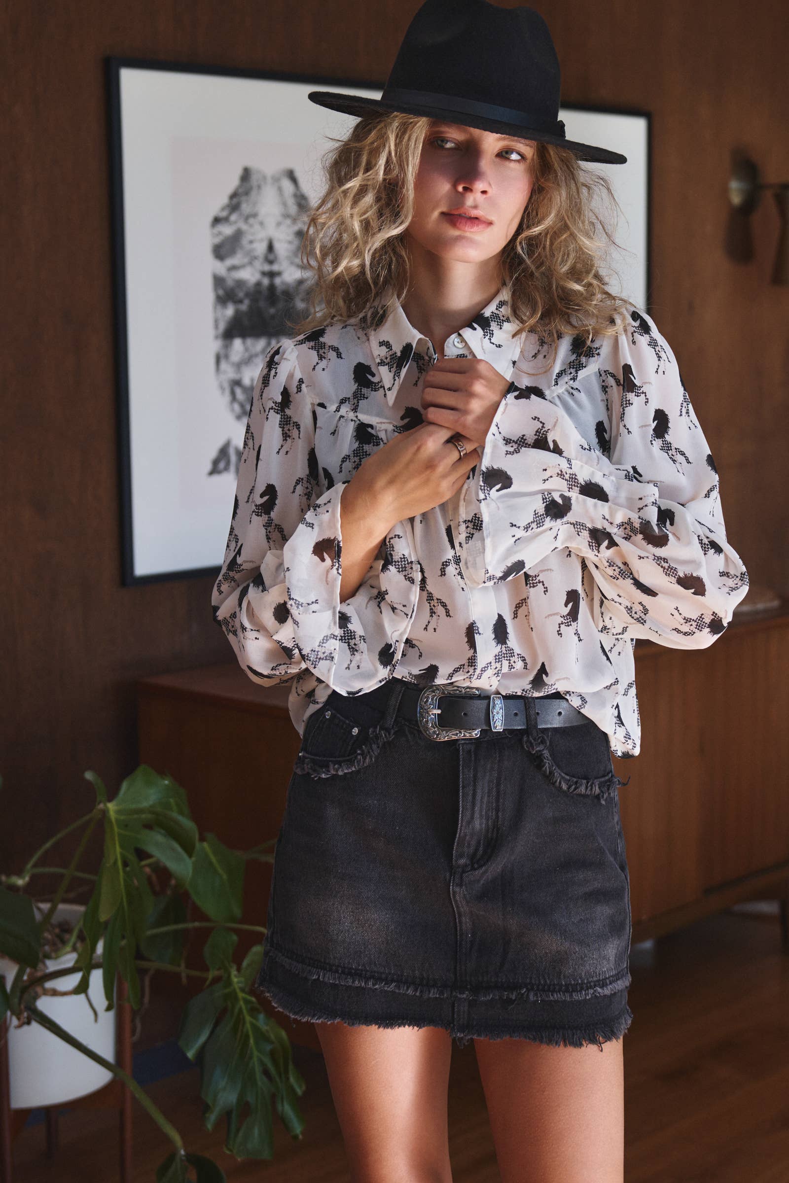 Urban Daizy Western Horse Print Button Down Blouse Flared Cuff Ivory-Black Blouse - Women's (UDZ-TP-01055) – alternate view 5