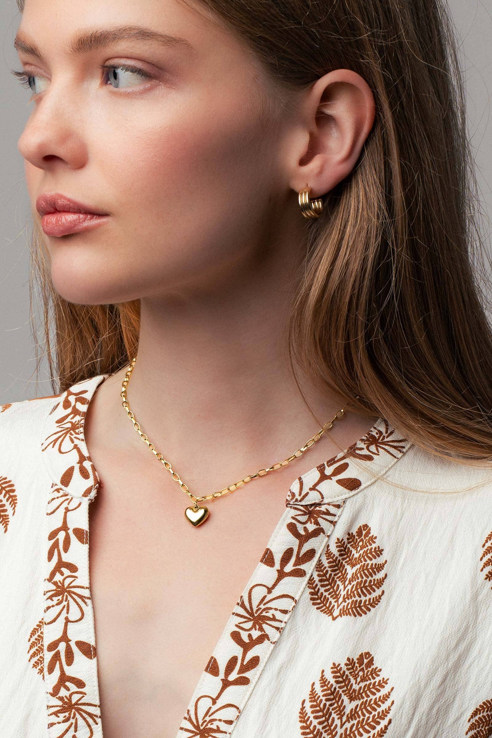 Urban Daizy 14K Gold Plated Stainless Steel Puff Heart Chain Necklace Yellow-Gold Pendant/Charm Necklace (UDZ-JW-00001) – alternate view 2