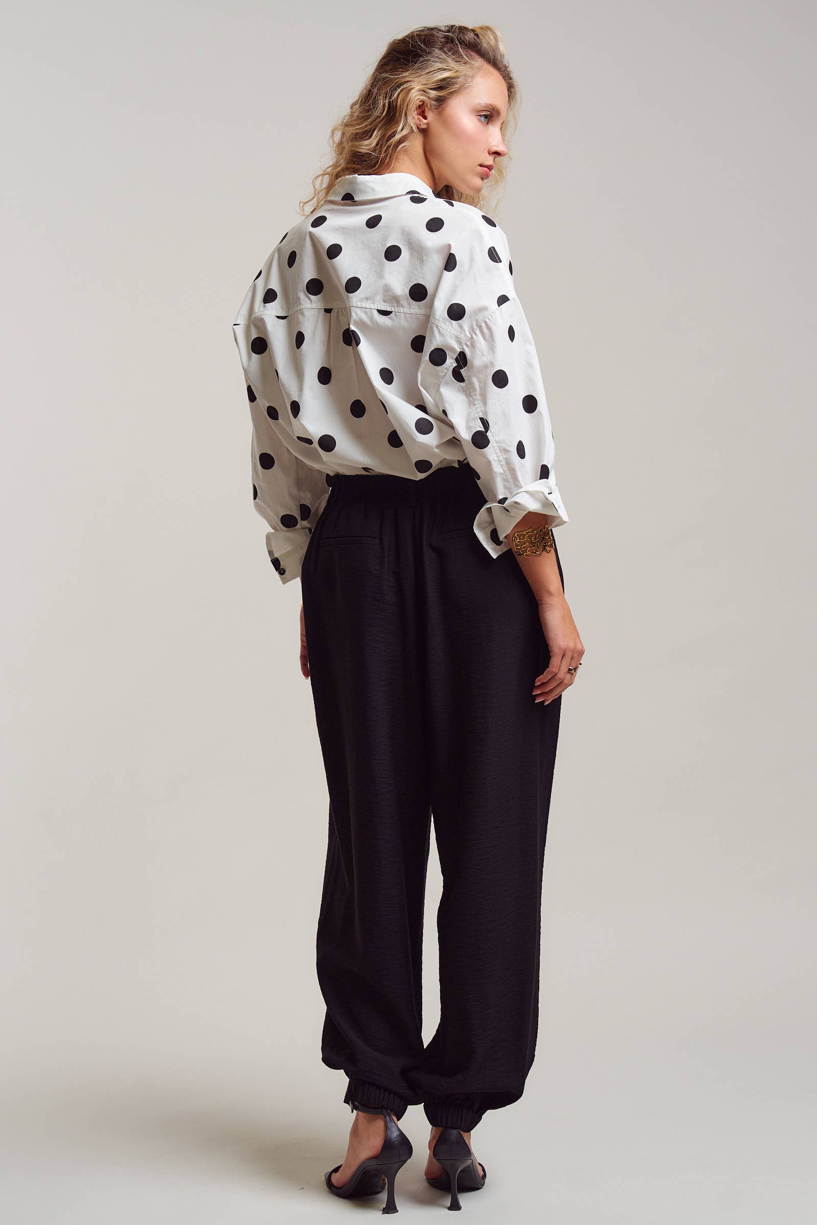 Urban Daizy Textured Pleated Front Tapered Jogger Trousers Khaki Pants - Women's (UDPT0168-Khaki) – alternate view 12