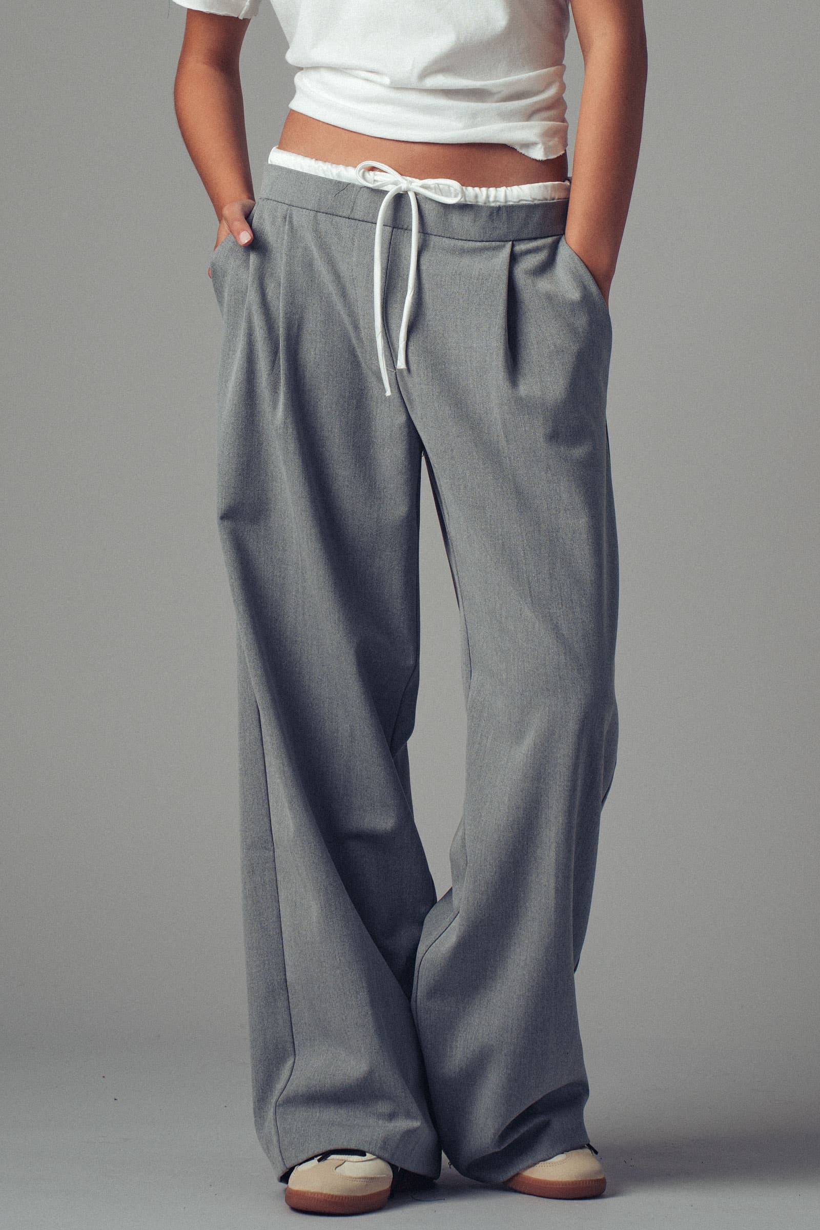 Relaxed Wide-Leg Drawstring Trousers