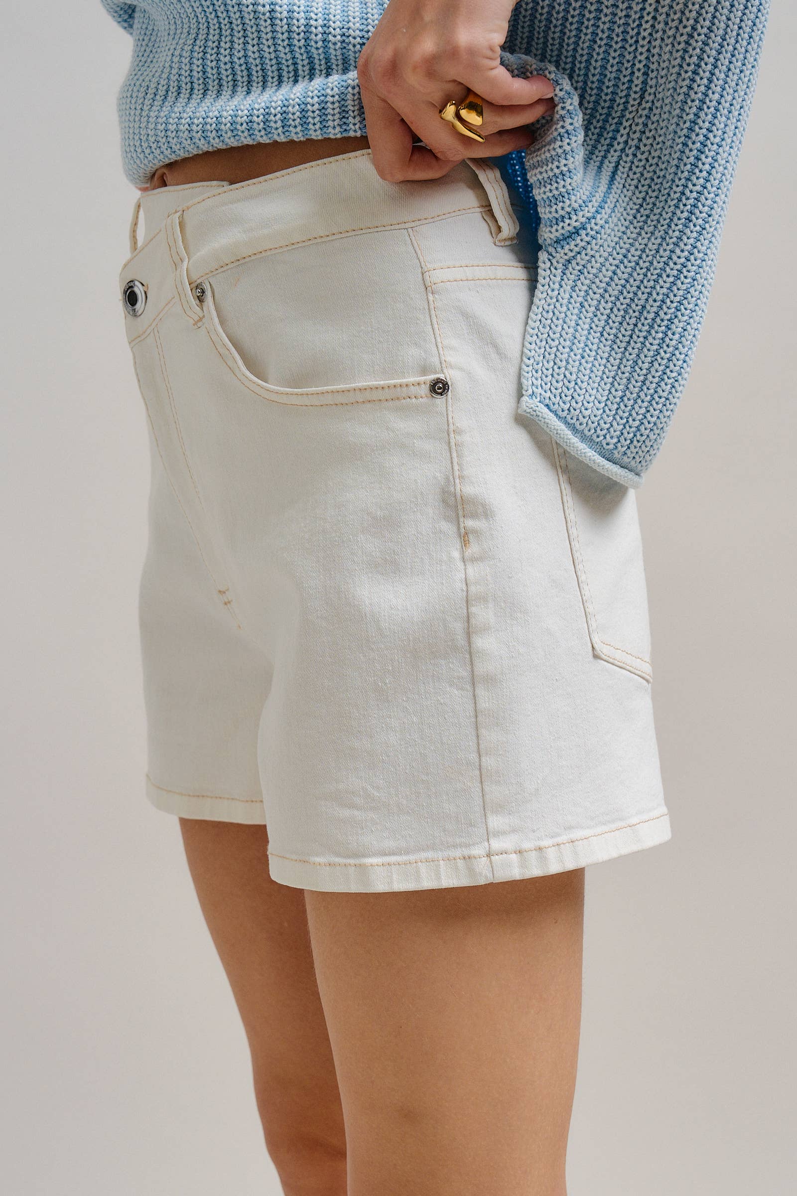 Urban Daizy Crossover Asymmetrical  Denim Shorts White Shorts - Women's (TNPT0825-White) – alternate view