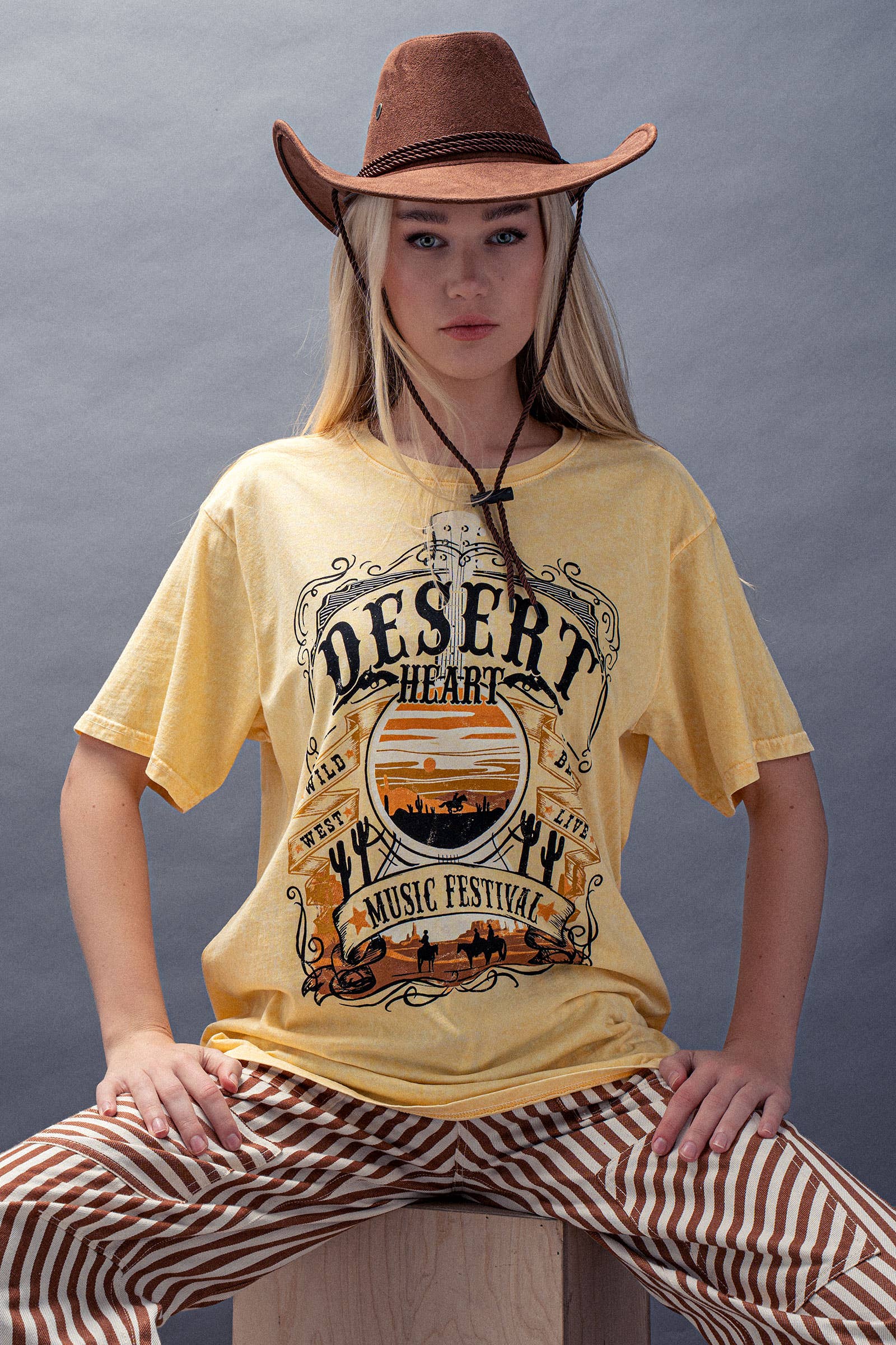 Urban Daizy Desert Heart Music Festival Western Graphic Oversized Tee Honey-Mustard Screen Printed T-Shirt - Women's… –…